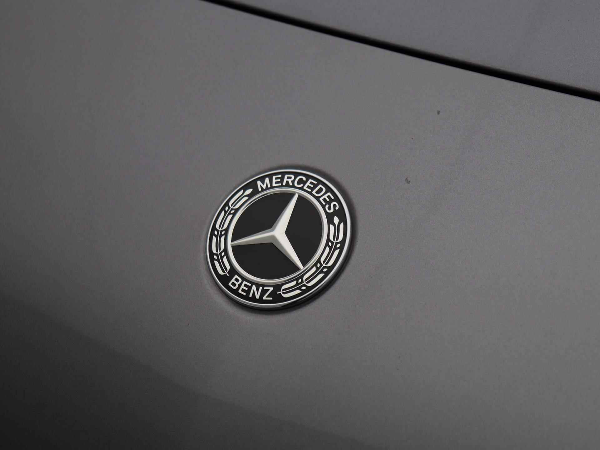 Mercedes-Benz A-klasse 180 Business Solution AMG Aut. | Panoramadak |Half-Leder | Navigatie | Camera | ECC | PDC | LMV | Schuifdak | LED | Stoelverwarming - 43/44