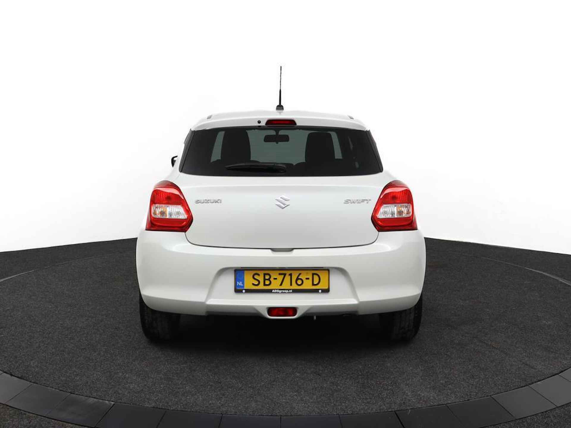 Suzuki Swift 1.2 Select | Airco | Camera achter | Bluetooth | DAB+ Radio | Centrale deurvergrendeling | Electrische ramen voor | - 35/52