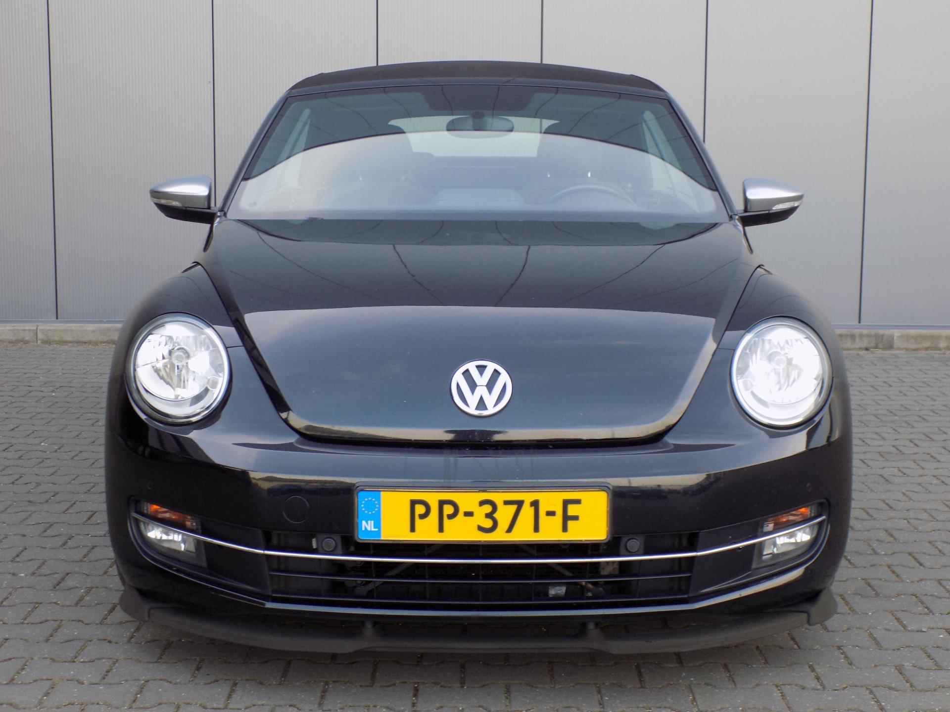 Volkswagen Beetle Cabriolet 1.2 TSI Design BlueMotion - 6/15