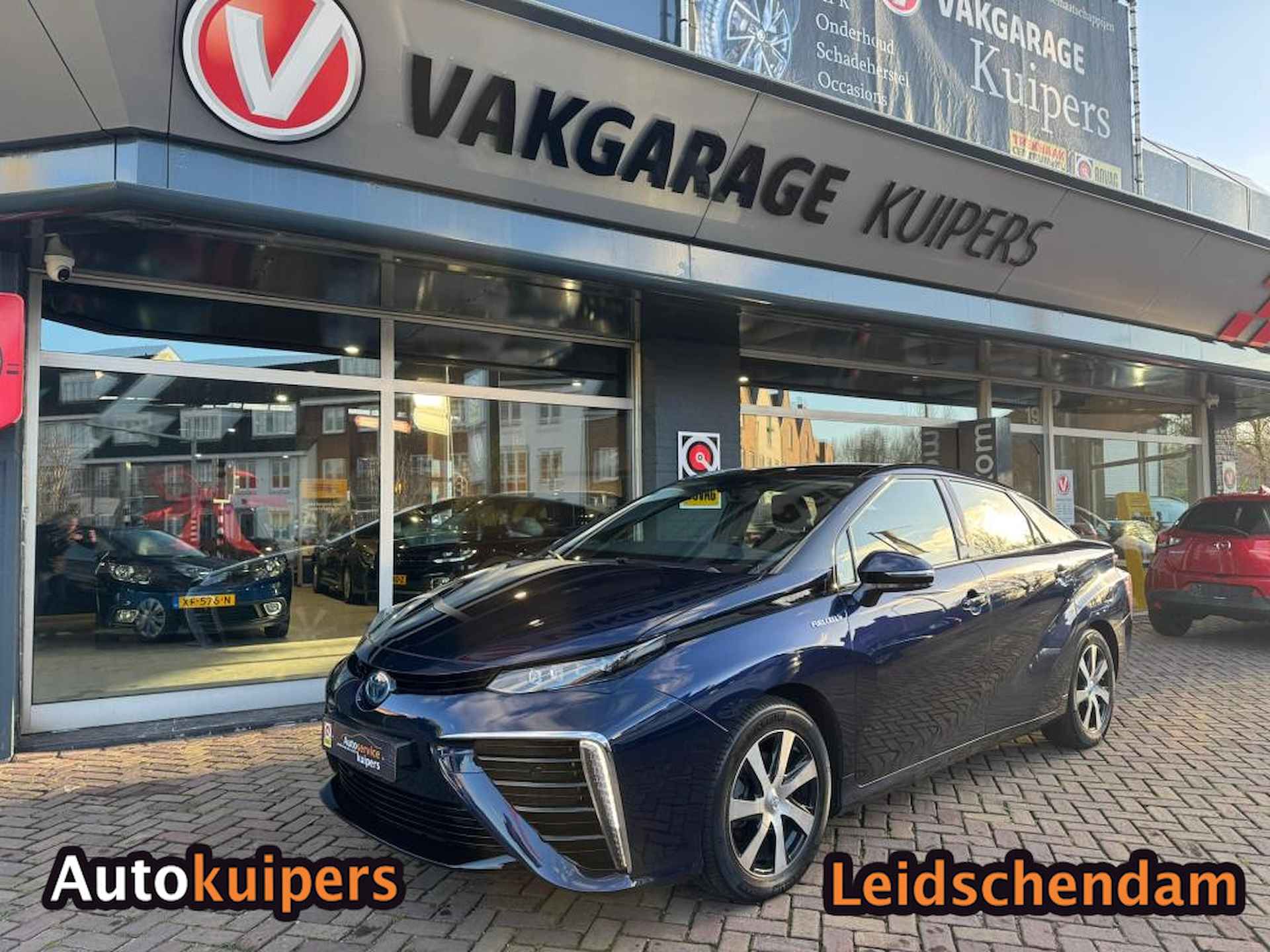 Toyota Mirai FCV Executive - 2/15