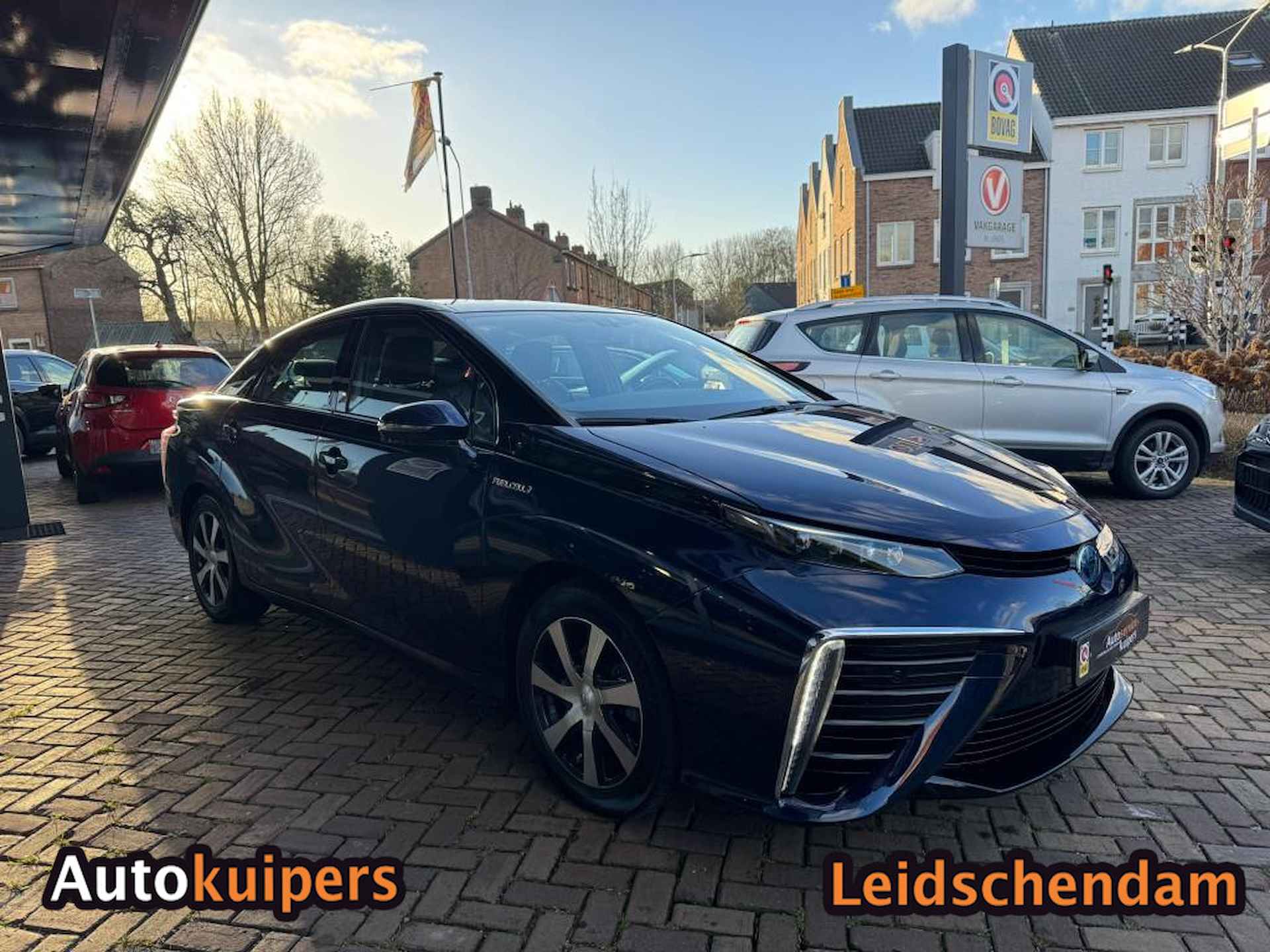 Toyota Mirai FCV Executive - 3/15