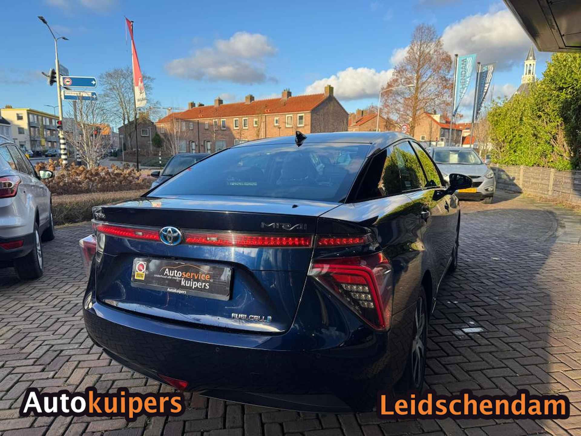 Toyota Mirai FCV Executive - 4/15