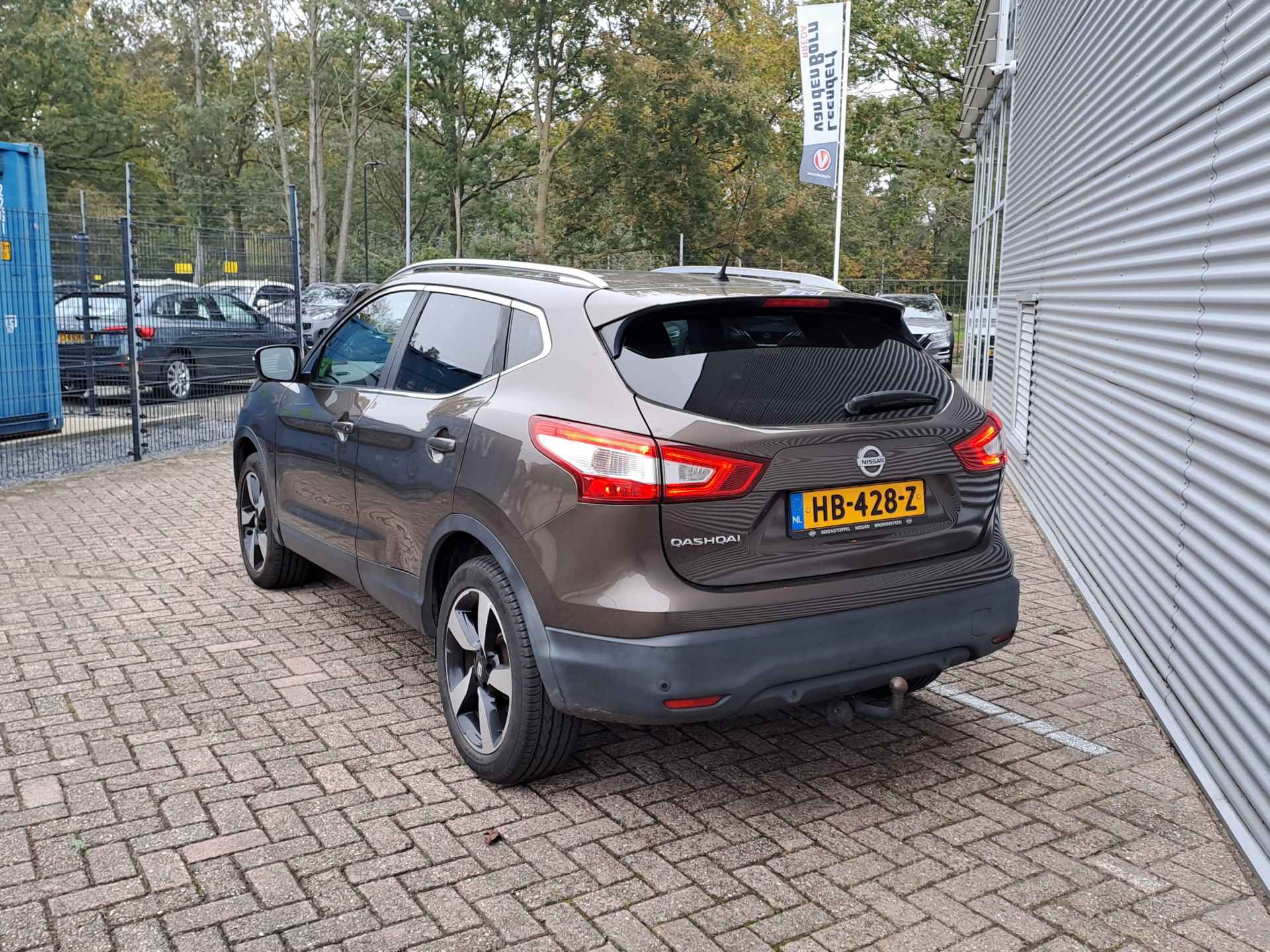 Nissan QASHQAI 1.2 Connect Edition | Trekhaak | 360 Camera | Navi | Panorama Dak - 3/15