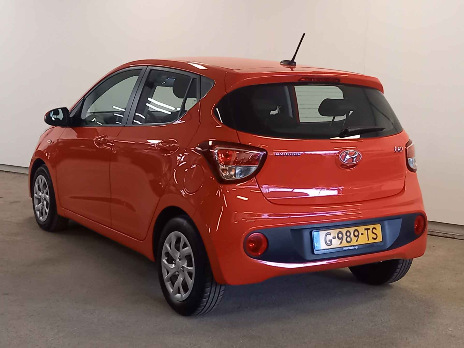 Hyundai i10 1.0i Comfort Leuke stadsauto met lage km stand - 5/35