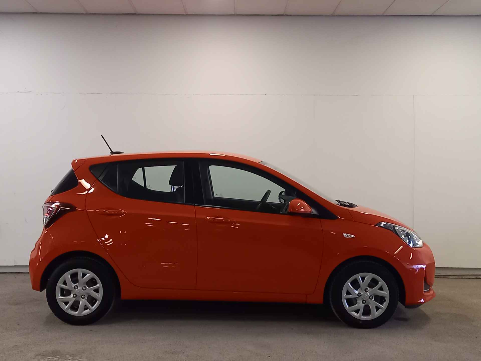 Hyundai i10 1.0i Comfort Leuke stadsauto met lage km stand - 25/35