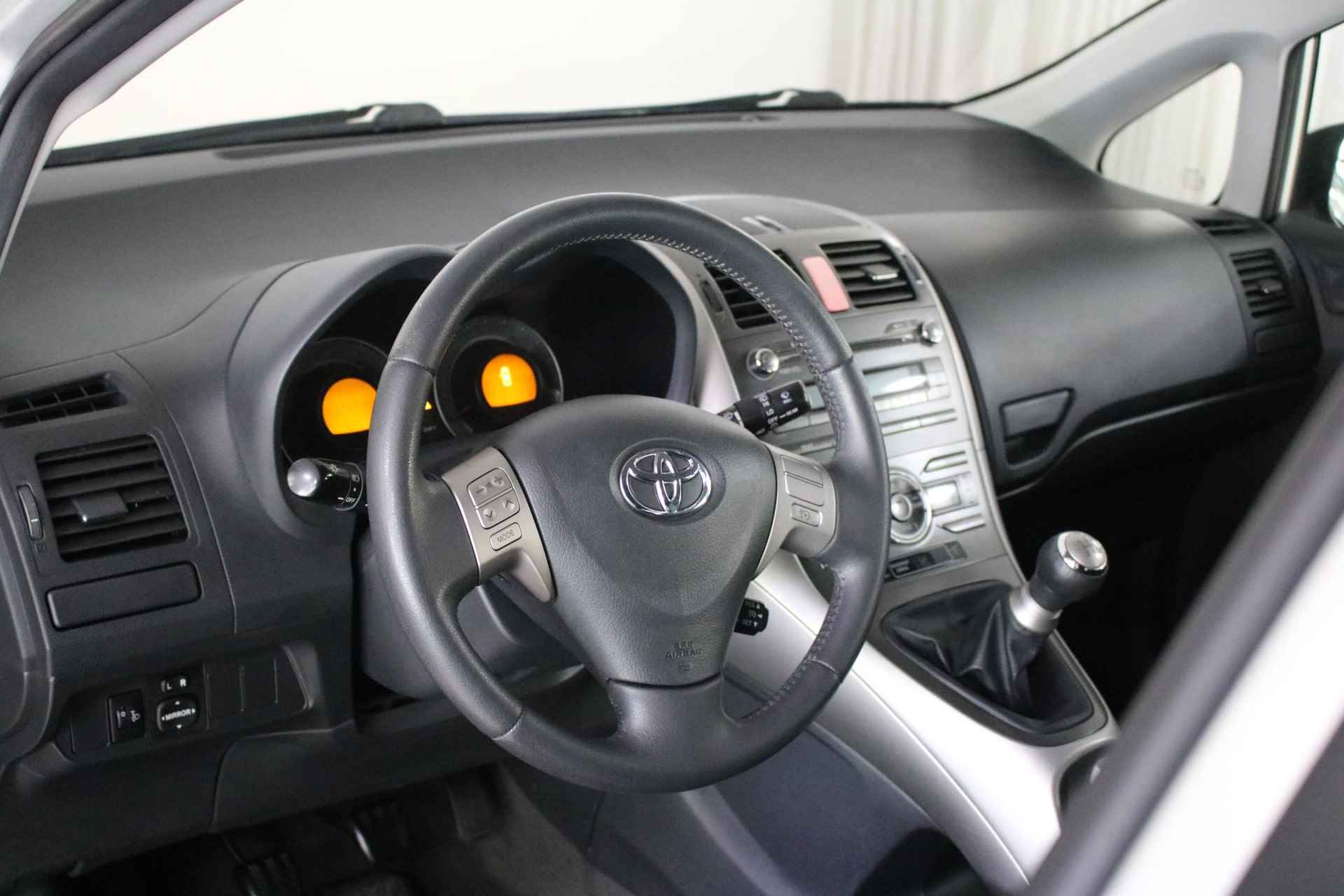 Toyota Auris 1.6-16V Sol 124 PK. Clima | Cruise | Elek. ramen | NAP. - 4/35