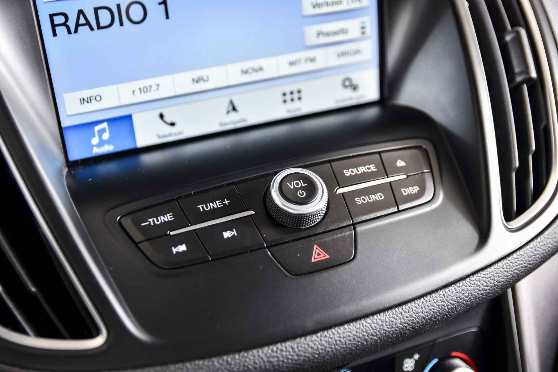Ford Grand C-Max 1.0 125 PK Titanium 7p. | Cruise | PDC | NAV + App. Connect | ECC | LM 16" | - 30/50