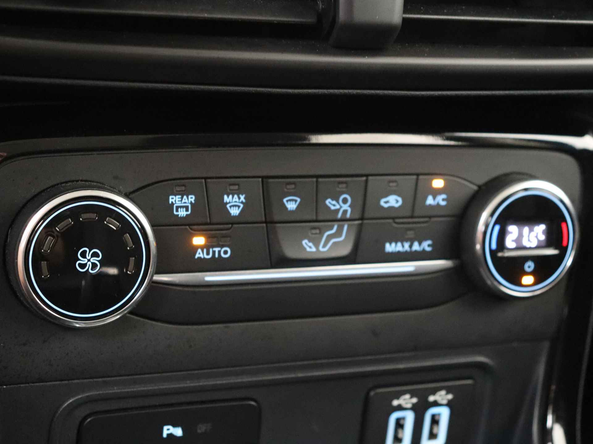 Ford EcoSport 1.0 EcoBoost Titanium | Automaat | Trekhaak | Carplay | Camera | Cruise Control | B&O | - 12/41