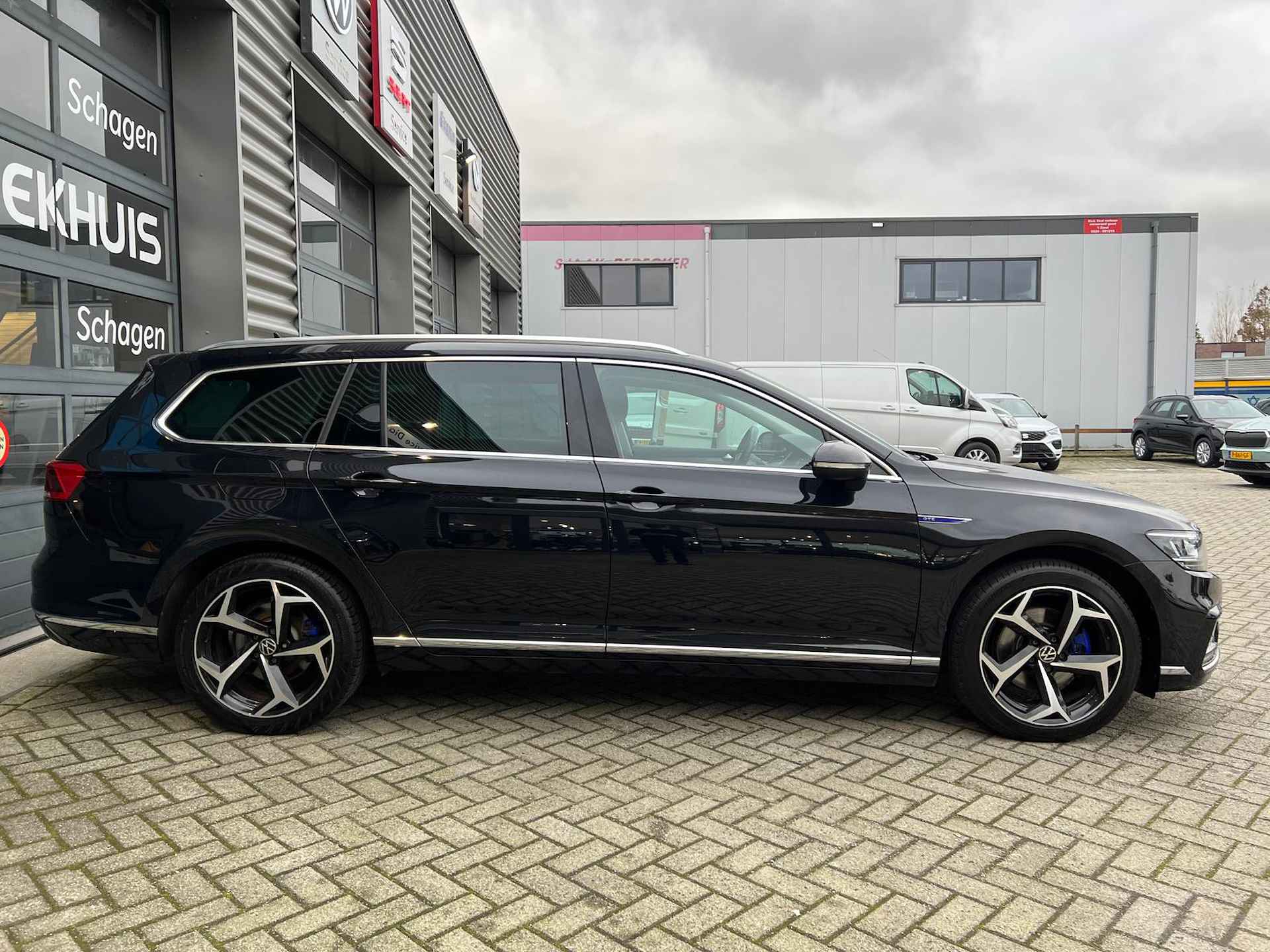 Volkswagen Passat Variant 1.4 TSI 204 pk PHEV GTE Business | Trekhaak elektrisch uitklapbaar | Navigatie | Elektrische achterklep | - 7/39