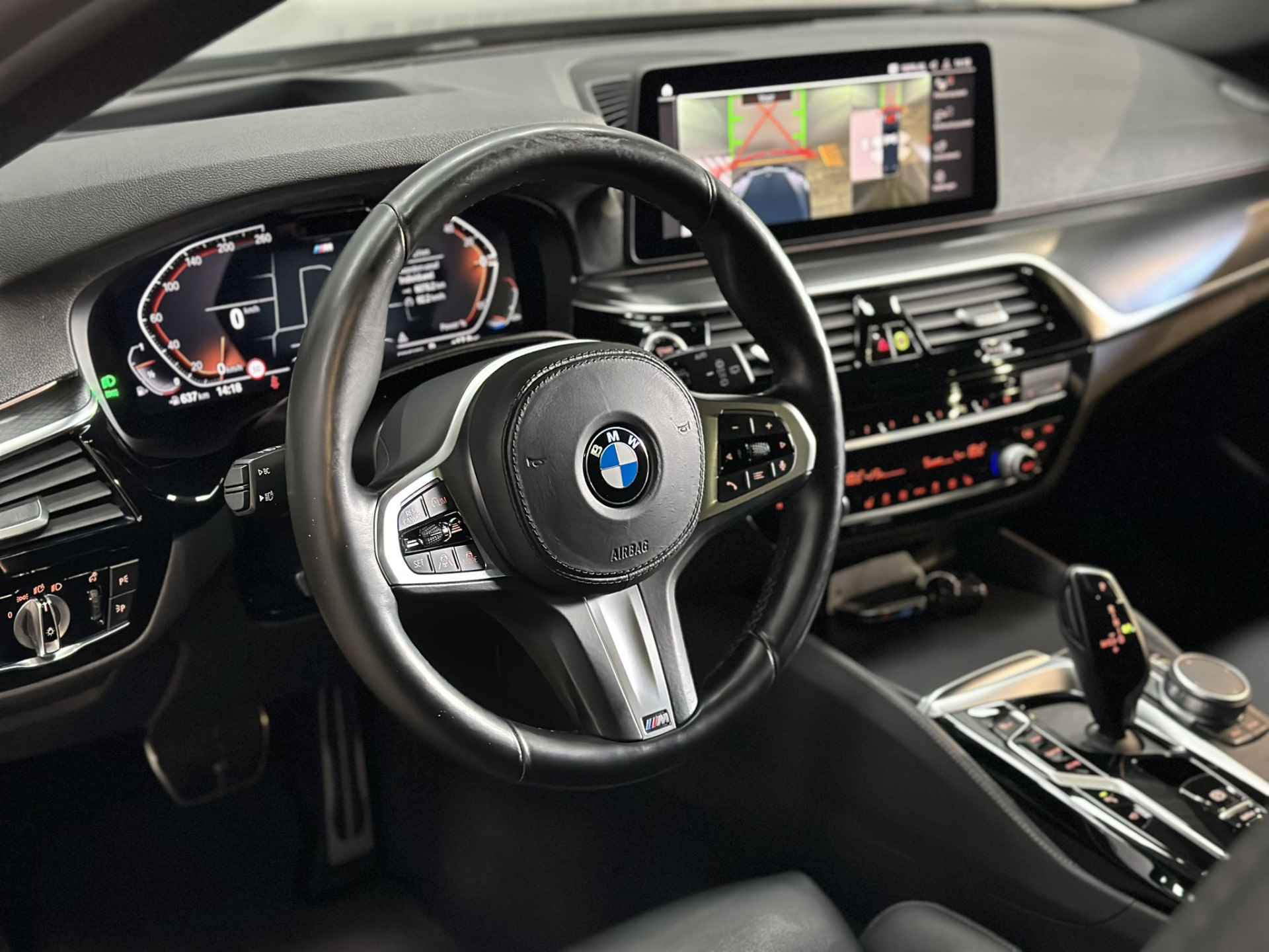 BMW 5 Serie Touring 530i High Executive Edition M Sport | Laser | Panorama | Virtual | Luchtvering | Leer | 360 Camera | Trekhaak | Head Up | Apple Carplay | Isofix | NAP | - 18/55