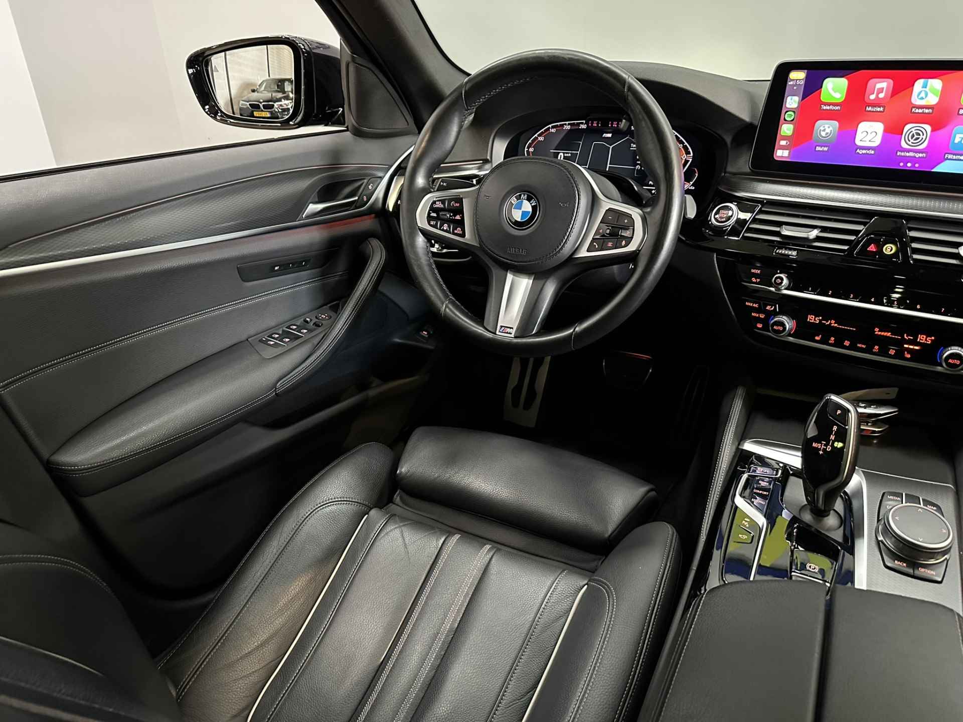 BMW 5 Serie Touring 530i High Executive Edition M Sport | Laser | Panorama | Virtual | Luchtvering | Leer | 360 Camera | Trekhaak | Head Up | Apple Carplay | Isofix | NAP | - 37/55