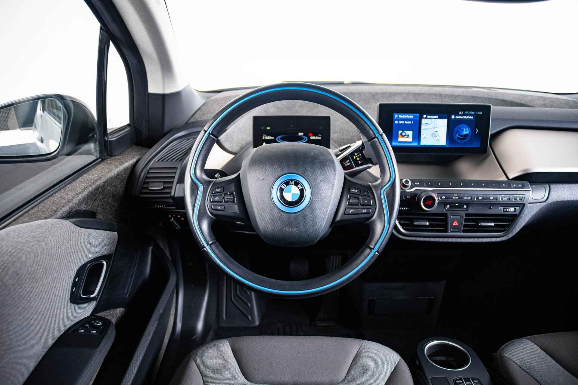 BMW i3 Basis 120Ah 42 kWh Navigatiesysteem Professional - Stoelverwarming - Warmtepomp - Snellaadpakket - DAB-tuner - WiFi hotspot - 20 inch - 3/58