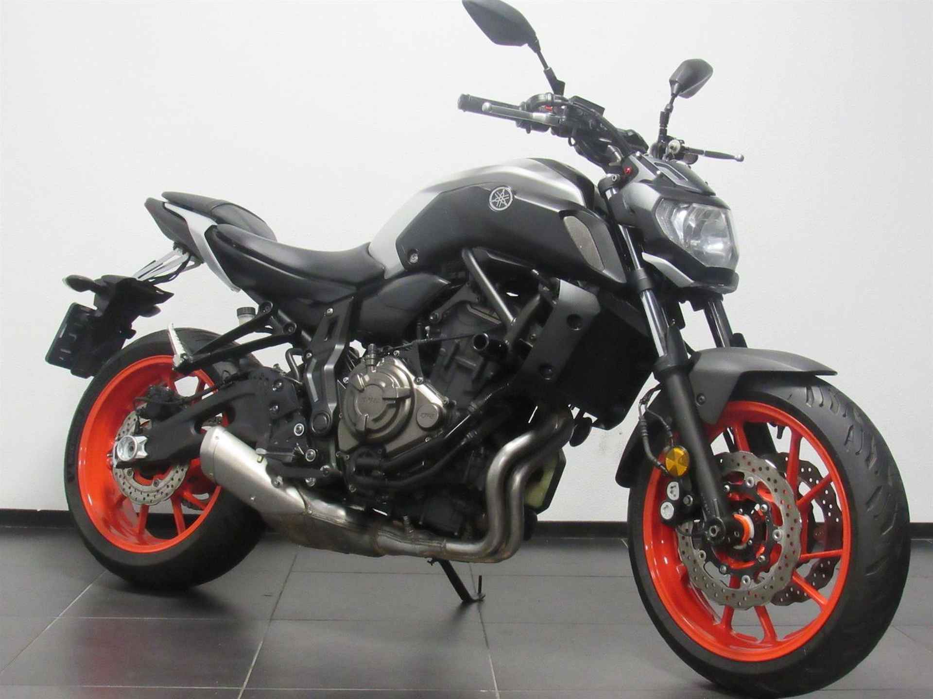 Yamaha MT-07 ABS - 2019 - 2/7