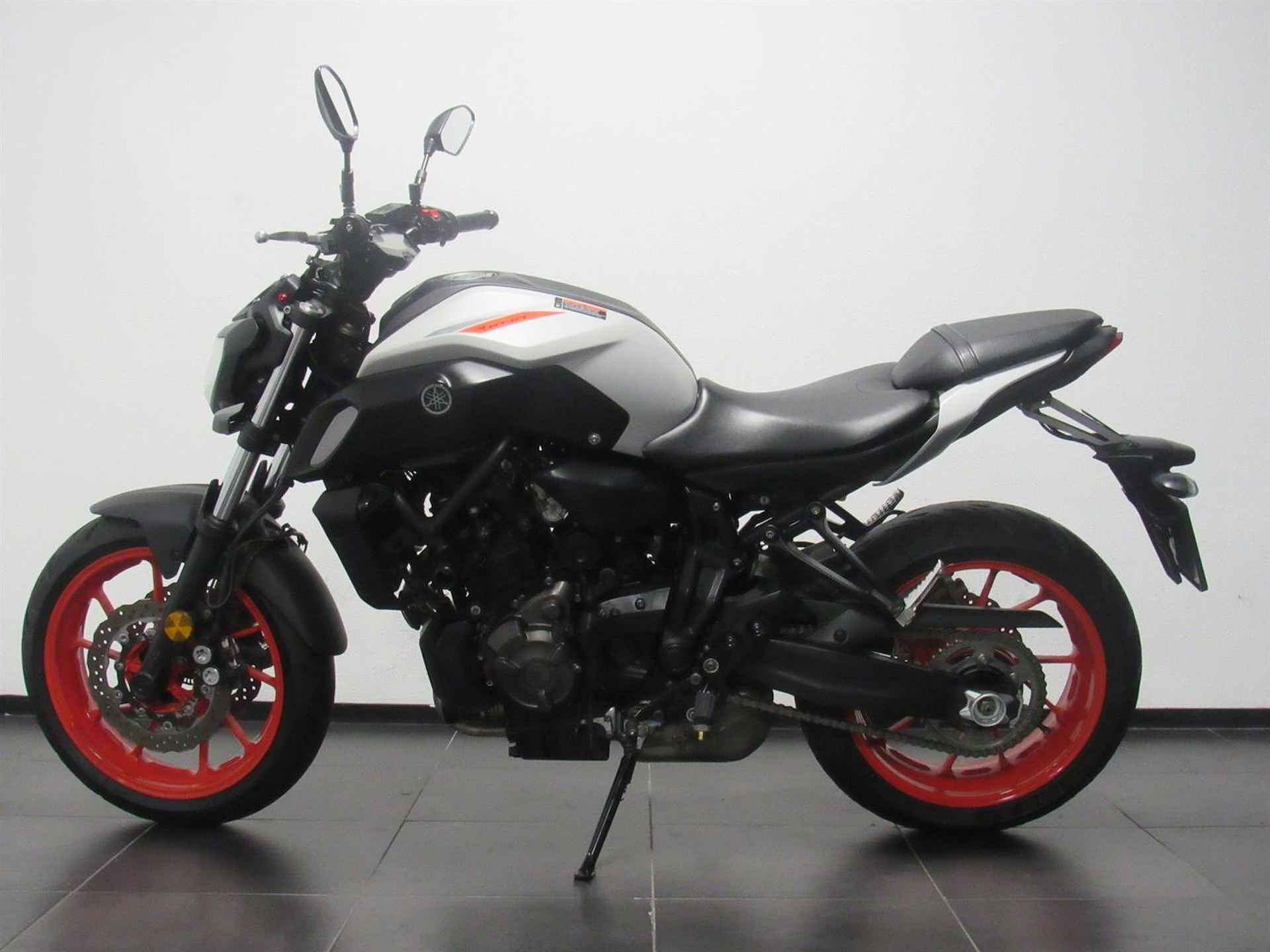 Yamaha MT-07 ABS - 2019 - 4/7