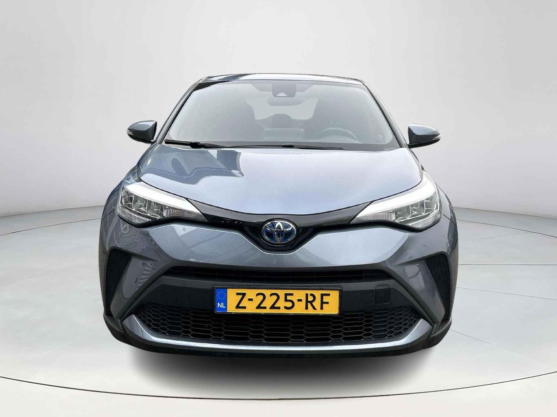 Toyota C-HR 1.8 Hybrid Dynamic - 8/18