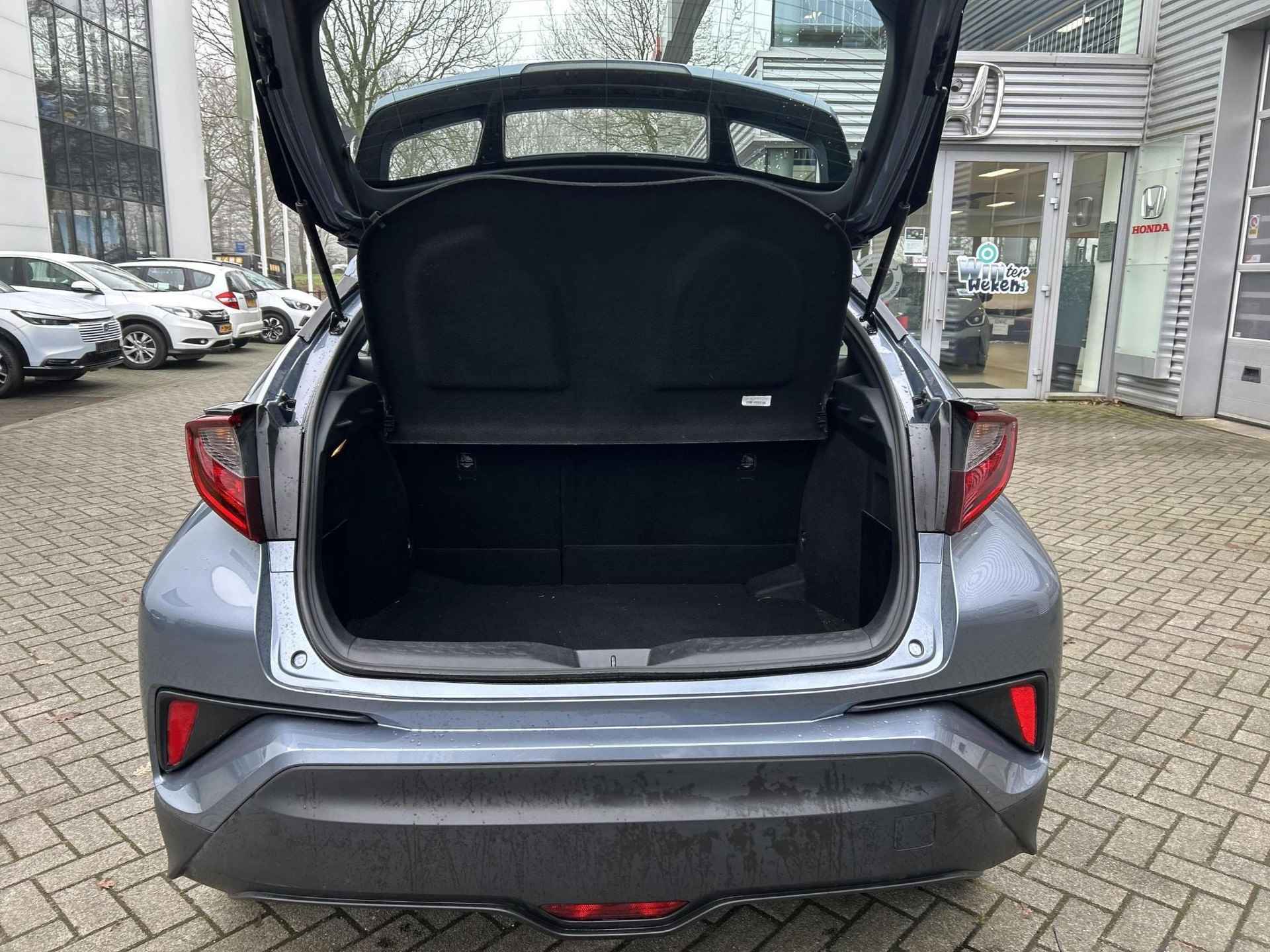 Toyota C-HR 1.8 Hybrid Dynamic - 17/18