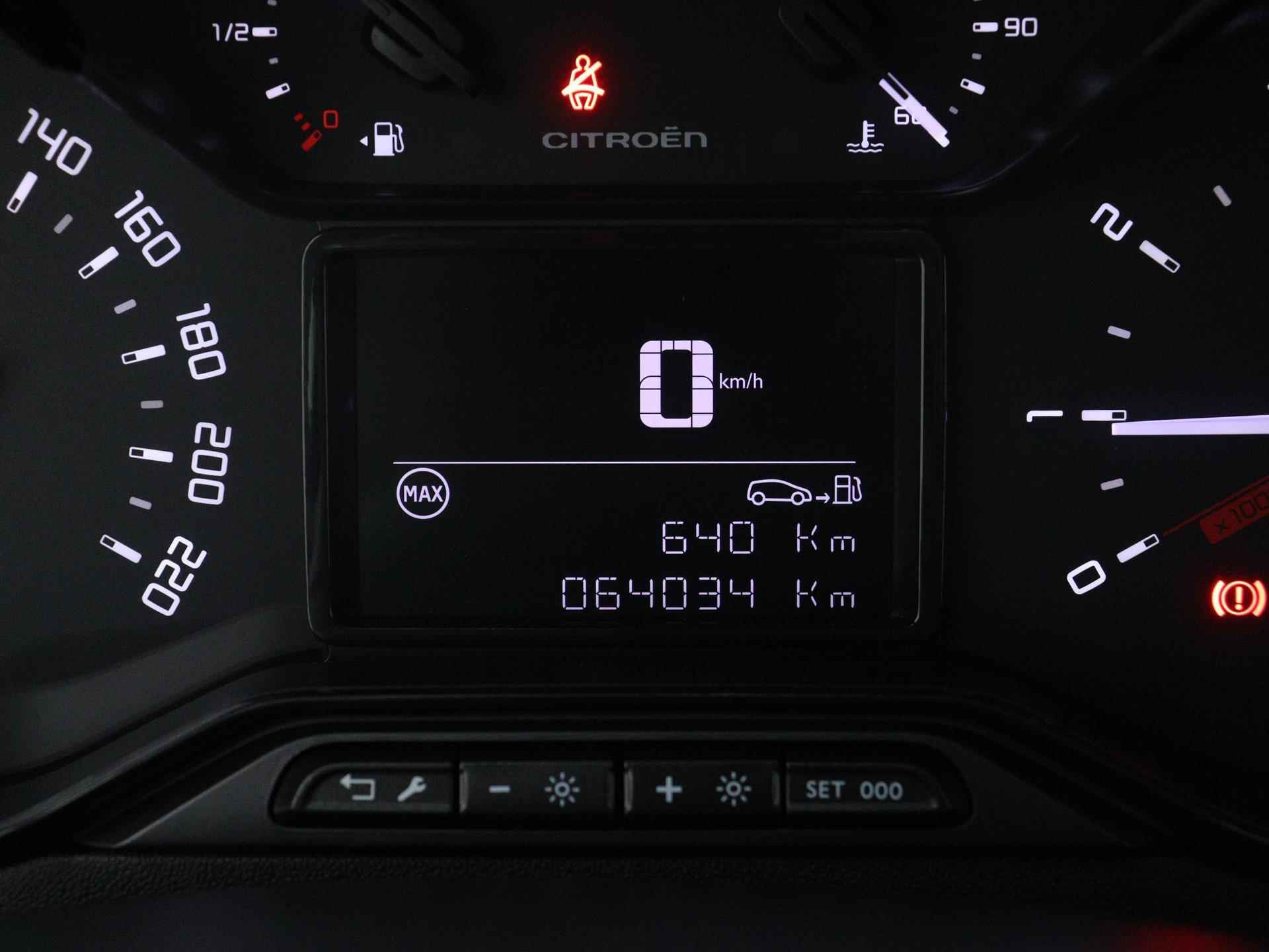 Citroen C3 Feel Edition 82pk | Navigatie | Climate Control | Cruise Control | Parkeersensoren | Apple Carplay / Android Auto | Bluetooth | Automatisch dimlicht | Regensensor | Afwijkende dakkleur | - 25/32