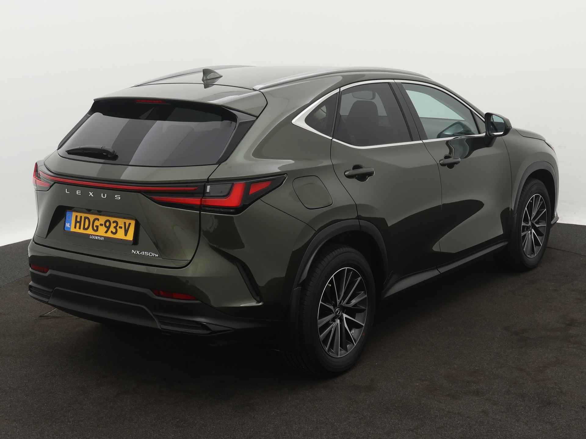 Lexus NX 450h+ AWD Business Line | 18"LM Velgen | Leder | Stuur-/Stoelverwarming | Elektrisch Verstelbare Stoel | Elektrische Achterklep | - 17/53