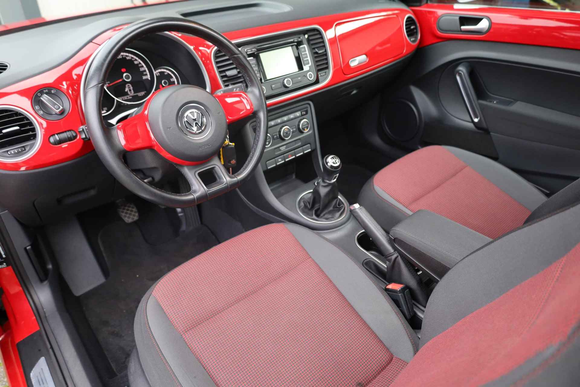 Volkswagen Beetle 1.4 TSI Sport PANO STOELVERWARMING NAVI CRUISE 2xPDC CLIMA 17"LMV - 6/42