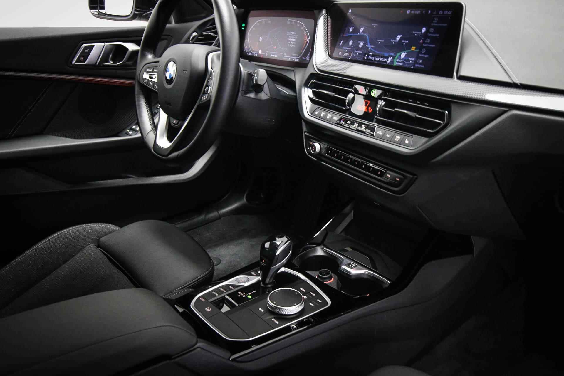 BMW 1-serie 118i High Executive | AUTOMAAT | SPORTSTOELEN | STOEL- EN STUURVERWARMING - 3/52