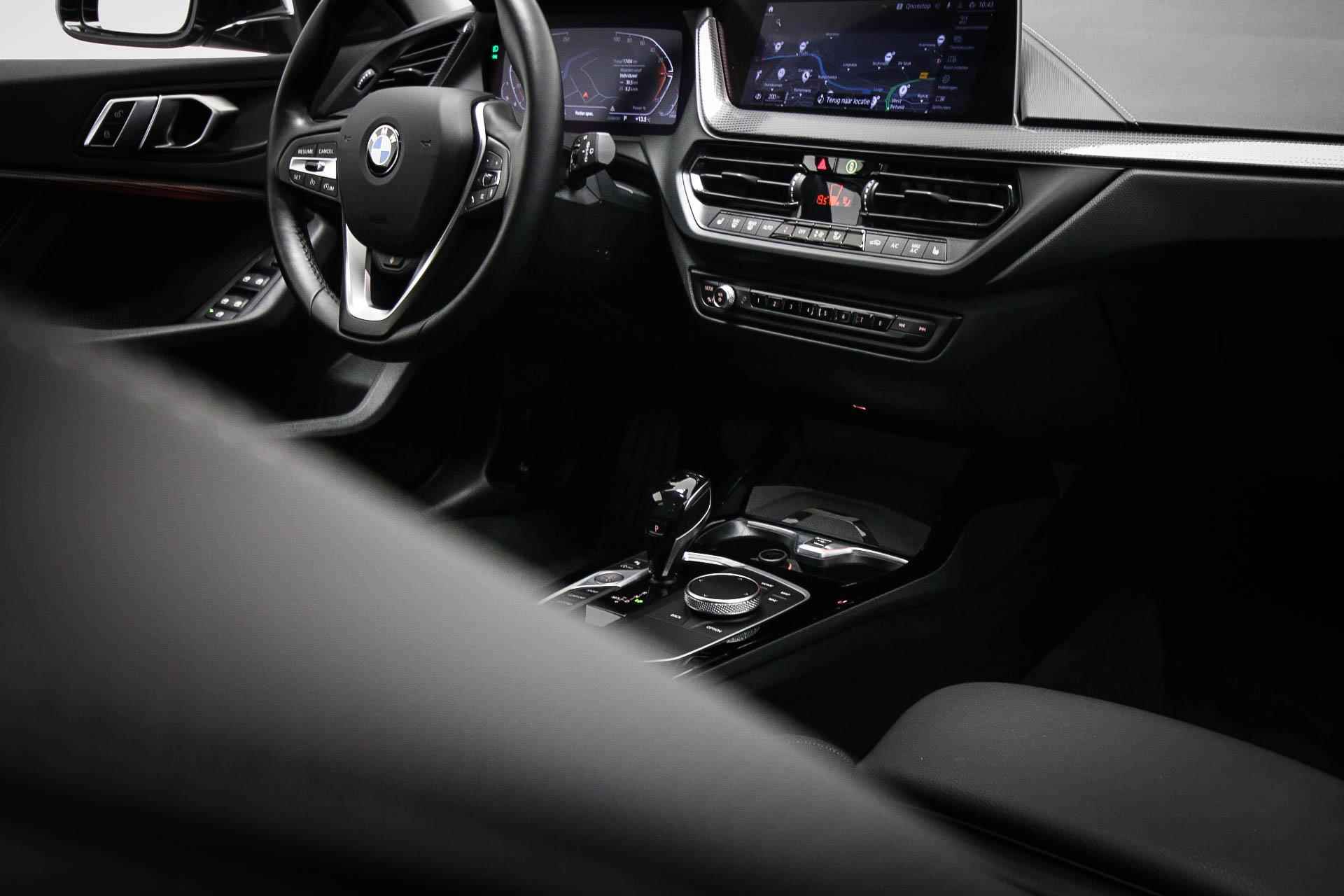 BMW 1-serie 118i High Executive | AUTOMAAT | SPORTSTOELEN | STOEL- EN STUURVERWARMING - 8/52
