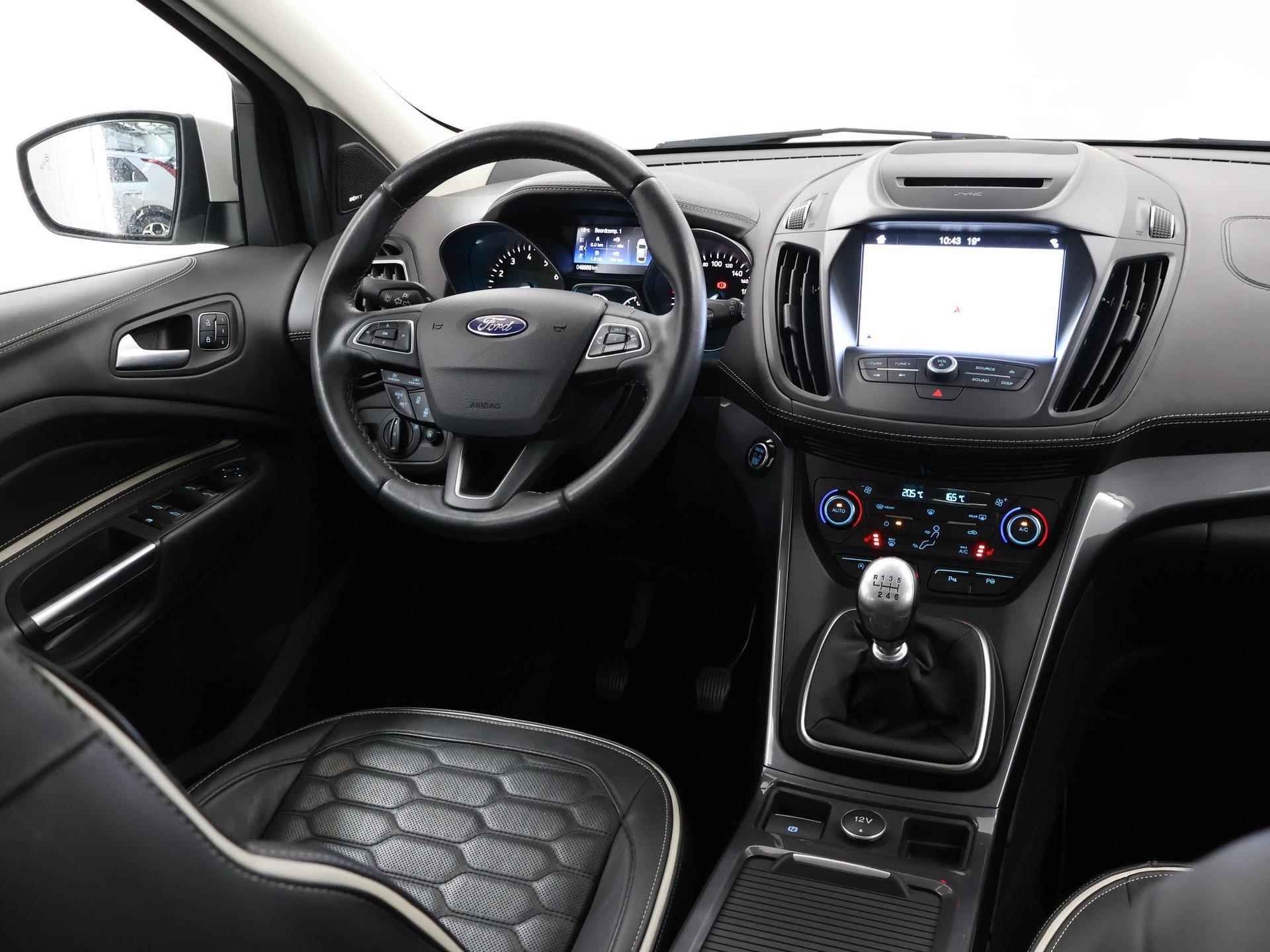 Ford Kuga 1.5 EcoBoost Vignale | Adaptive Cruise Control | Panoramadak | Parkeercamera | Winterpack | - 10/44