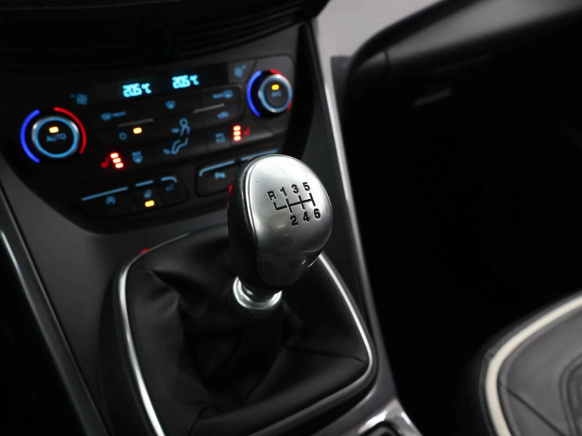 Ford Kuga 1.5 EcoBoost Vignale | Adaptive Cruise Control | Panoramadak | Parkeercamera | Winterpack | - 27/44