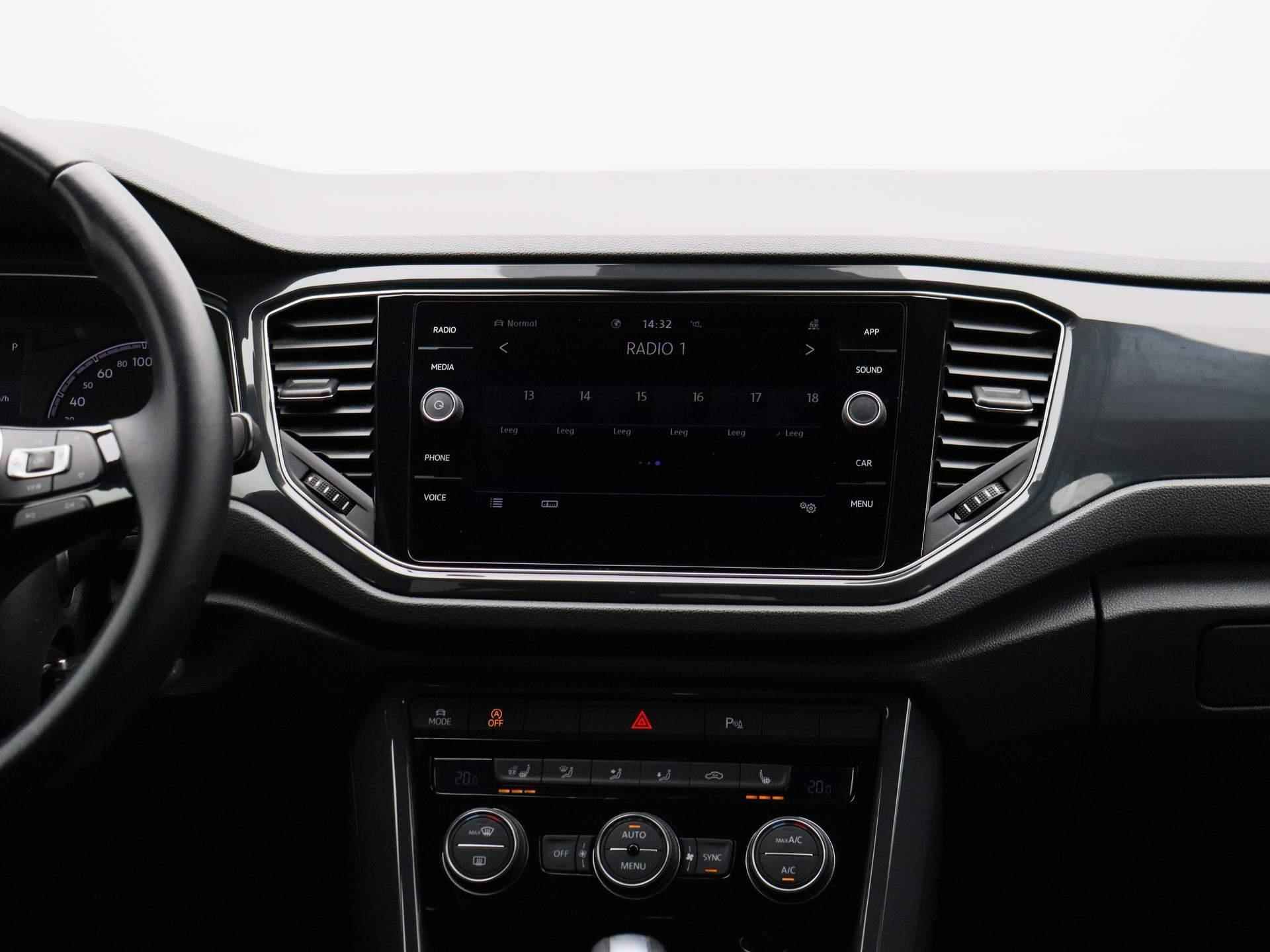 Volkswagen T-Roc 1.5 TSI Sport 150 PK | Automaat | Adaptive Cruise Control | Climate Control | Trekhaak | Stoelverwarming | Parkeersensoren | Lichtmetalen velgen | Privacy glass | Apple Carplay | Android Auto | - 9/36
