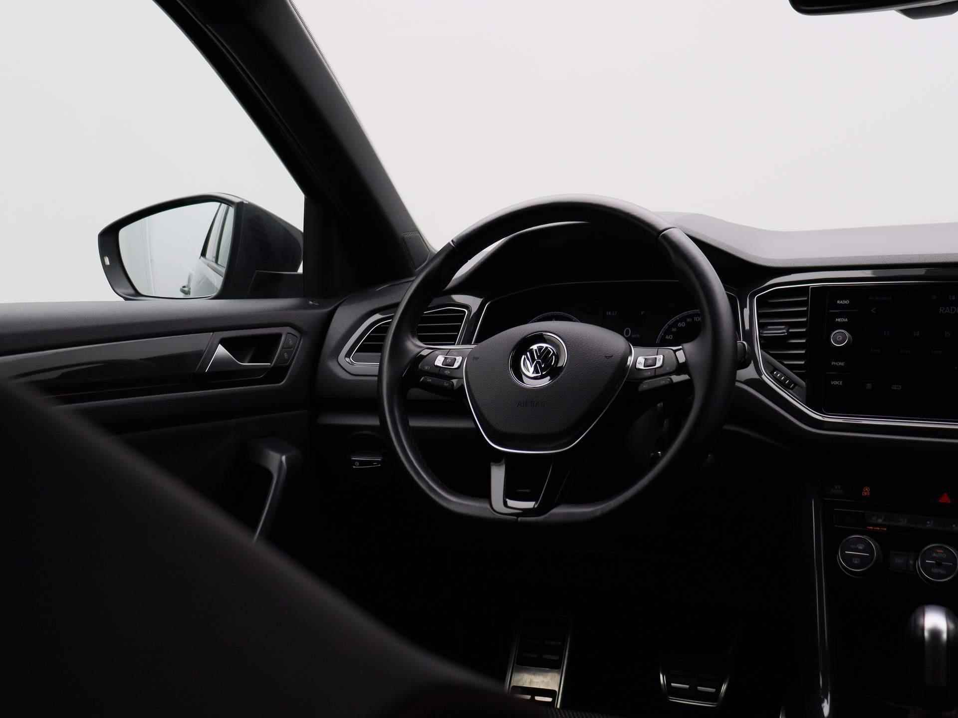 Volkswagen T-Roc 1.5 TSI Sport 150 PK | Automaat | Adaptive Cruise Control | Climate Control | Trekhaak | Stoelverwarming | Parkeersensoren | Lichtmetalen velgen | Privacy glass | Apple Carplay | Android Auto | - 11/36