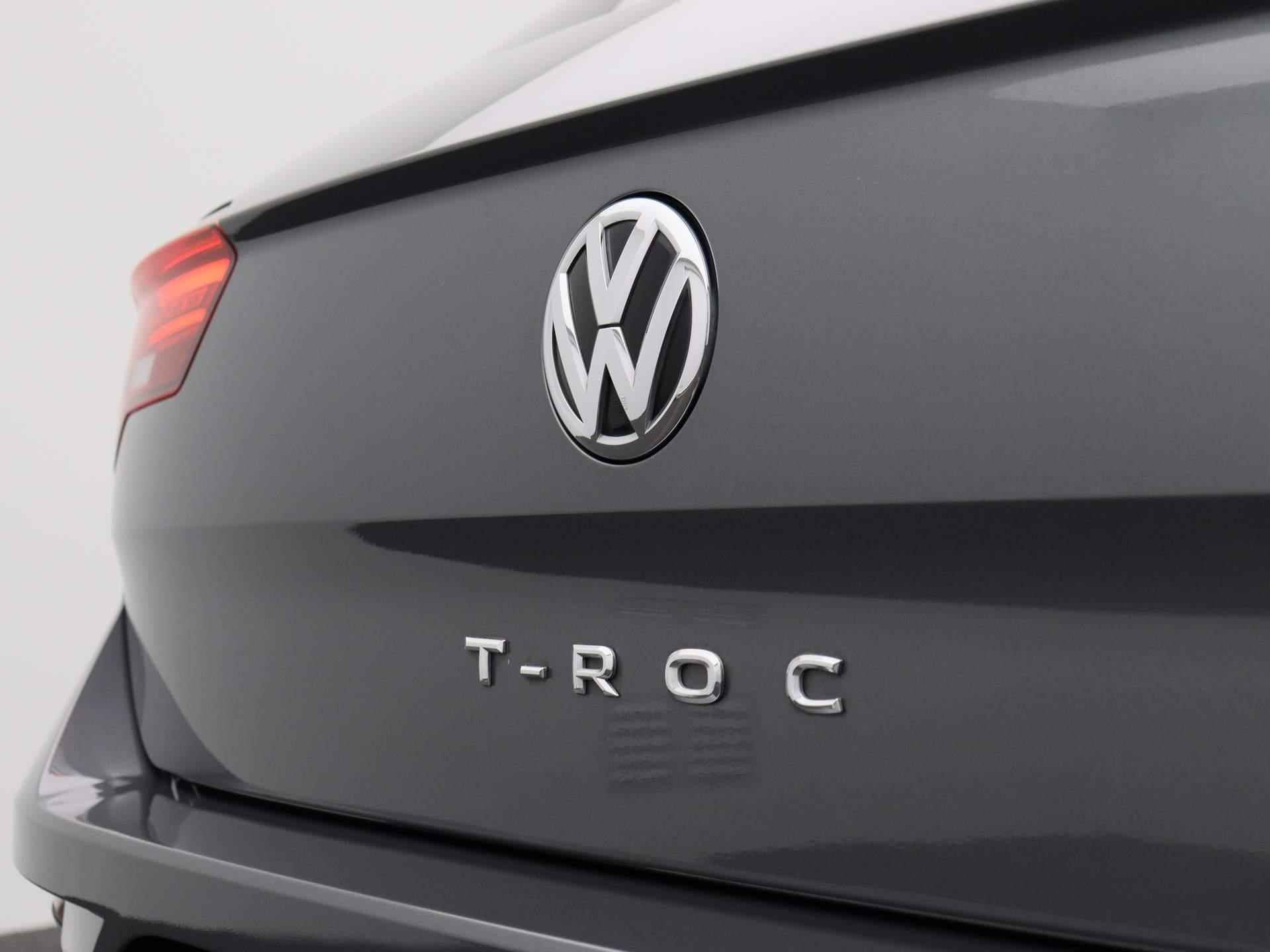 Volkswagen T-Roc 1.5 TSI Sport 150 PK | Automaat | Adaptive Cruise Control | Climate Control | Trekhaak | Stoelverwarming | Parkeersensoren | Lichtmetalen velgen | Privacy glass | Apple Carplay | Android Auto | - 29/36