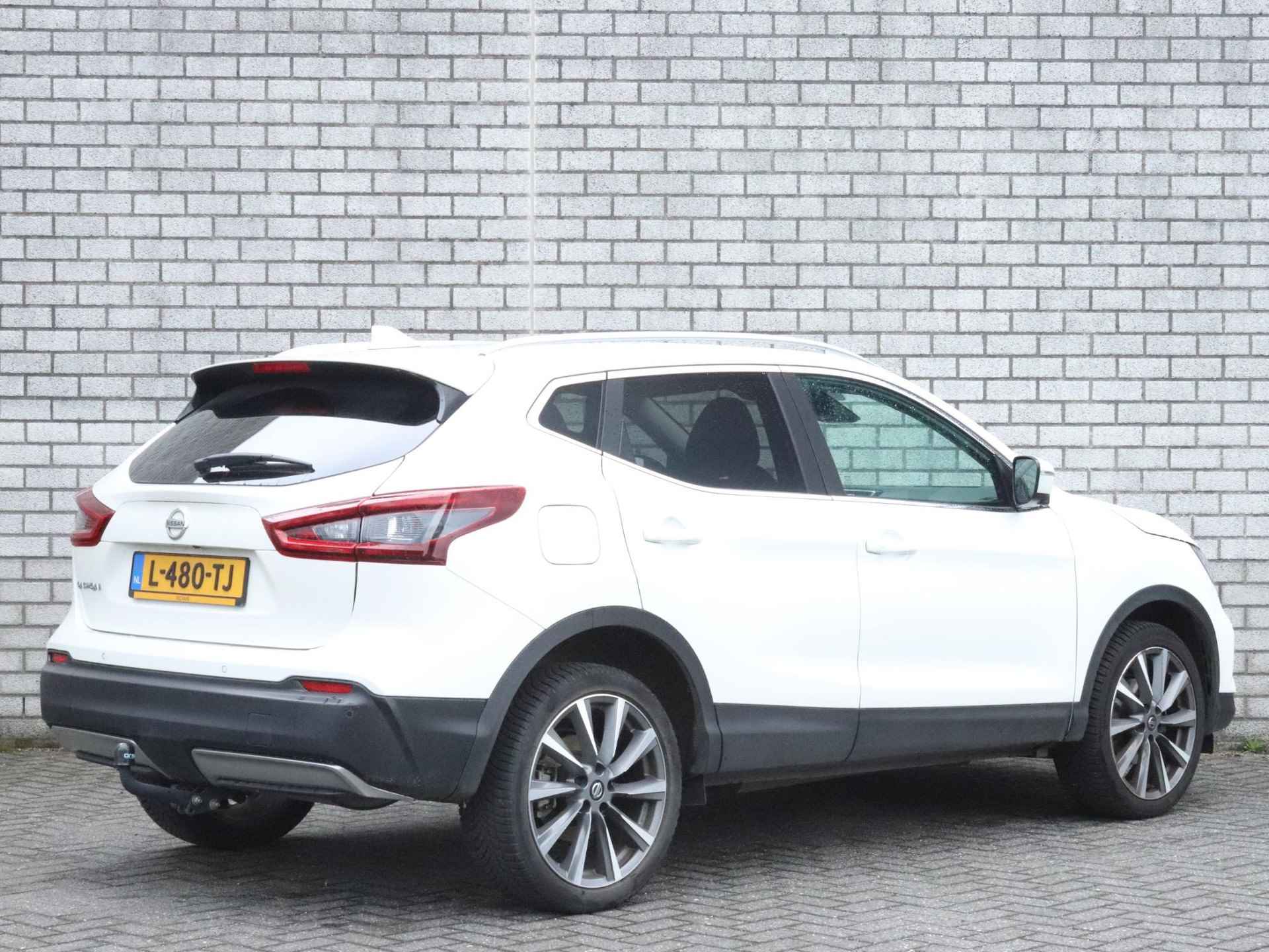 Nissan Qashqai 1.3 DIG-T 159 DCT7 Premium Edition | Trekhaak | Navigatie | Leder | Stoelverwarming | 360 graden camera | LM-Velgen | - 3/34