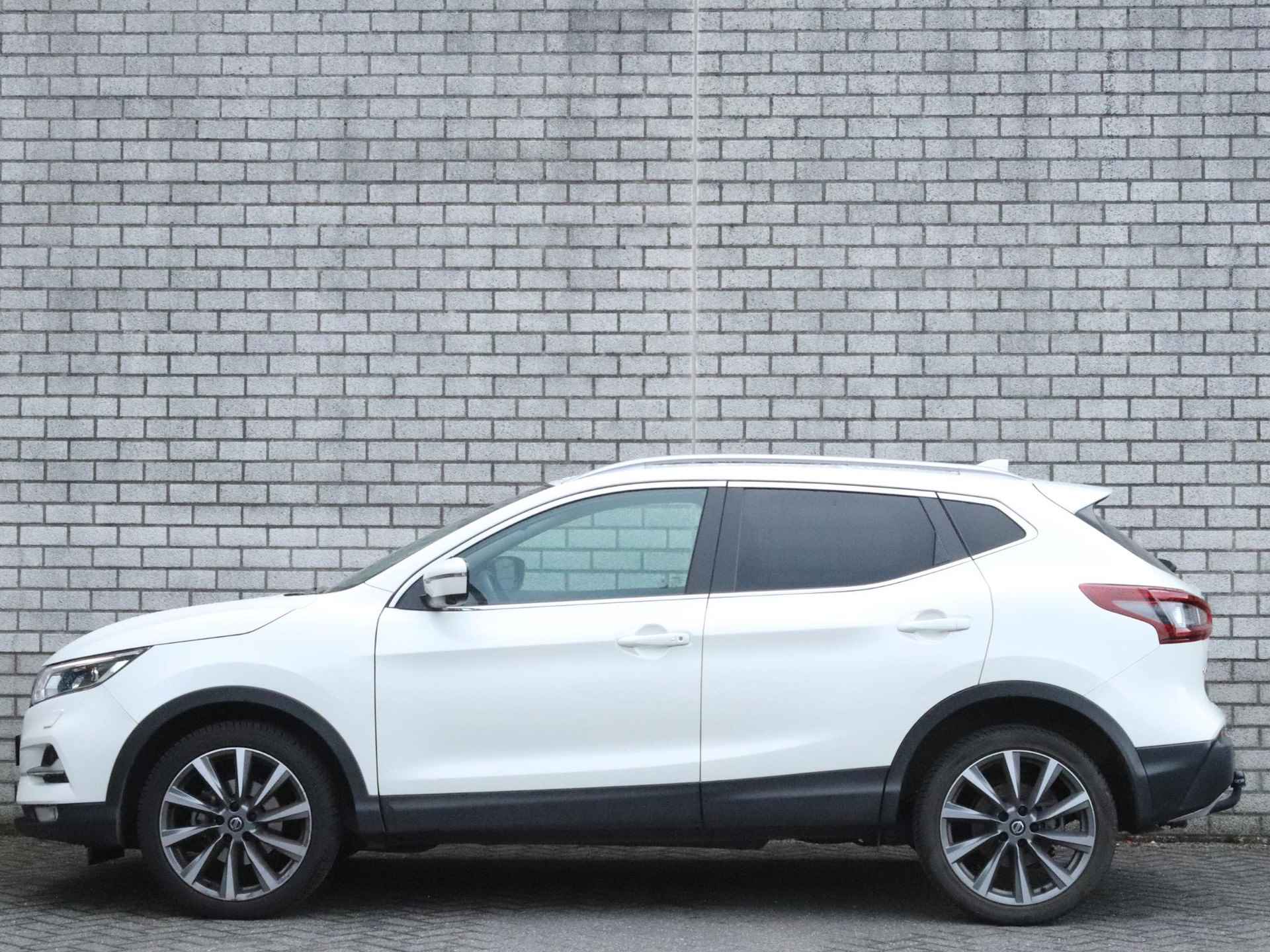 Nissan Qashqai 1.3 DIG-T 159 DCT7 Premium Edition | Trekhaak | Navigatie | Leder | Stoelverwarming | 360 graden camera | LM-Velgen | - 6/34