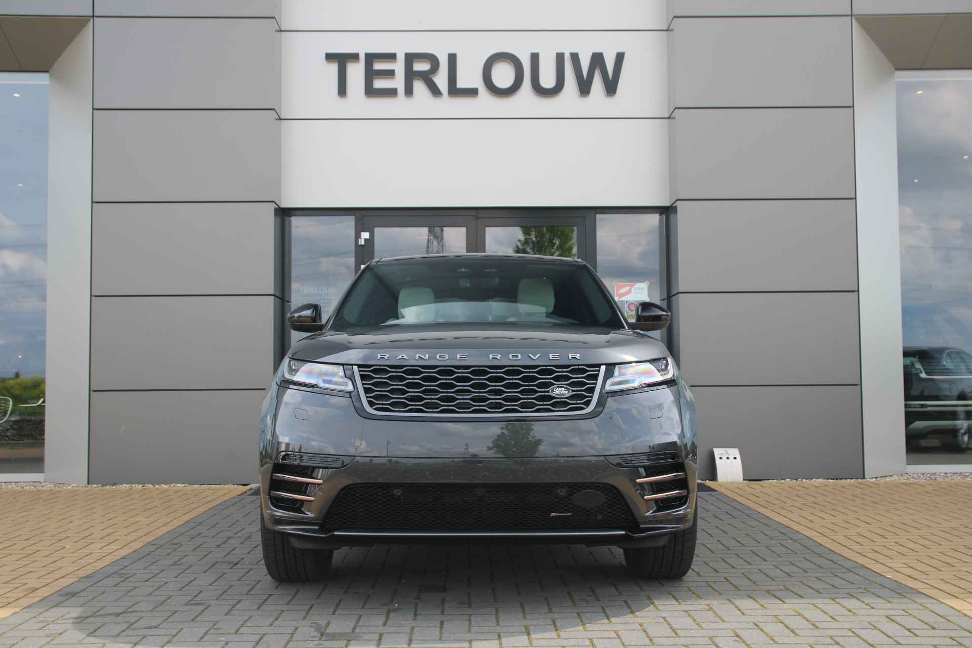 Land Rover Range Rover Velar 2.0 P400e R-Dynamic SE - 14/33