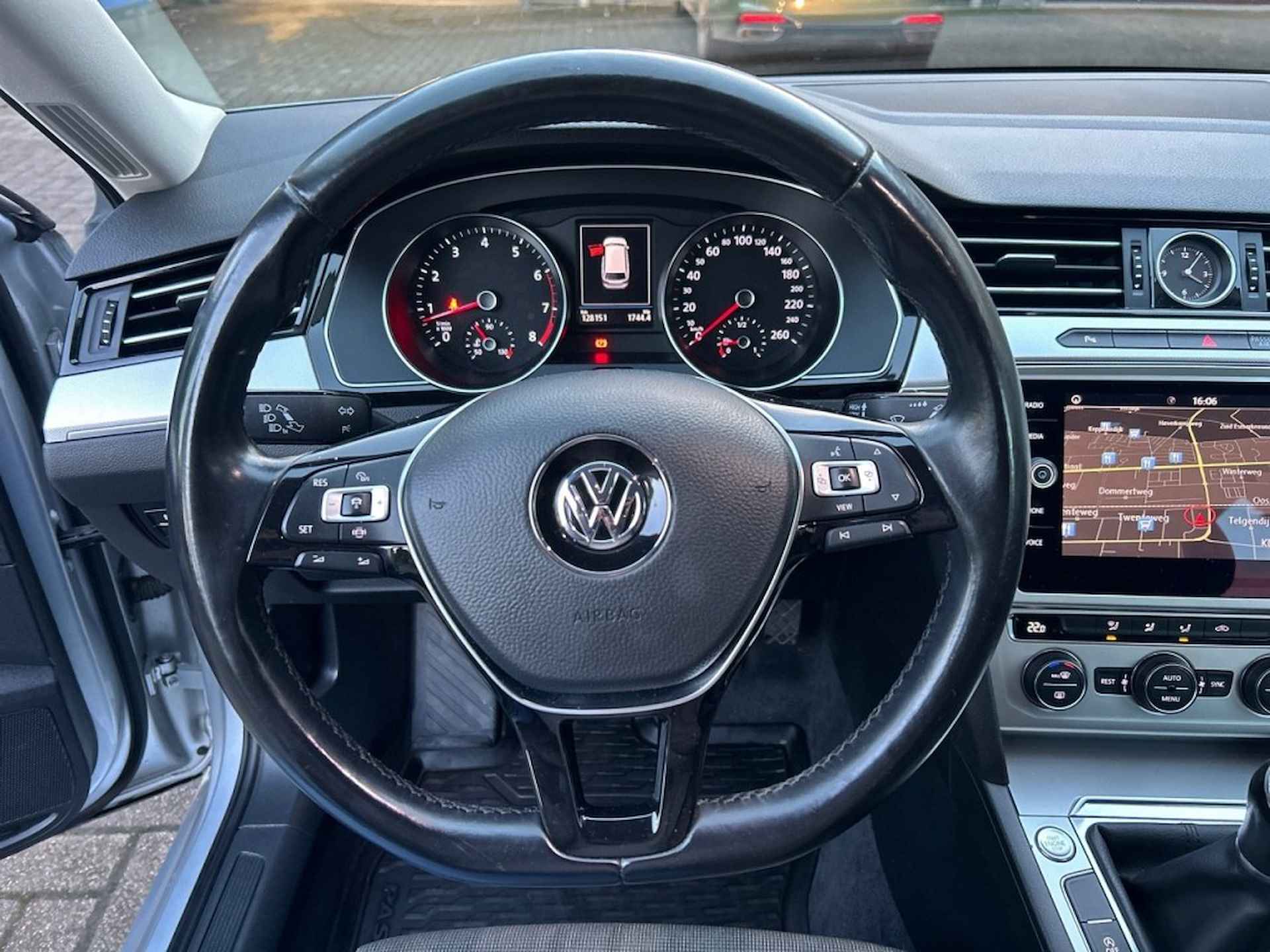 VOLKSWAGEN Passat 1.5 TSI COMFORTLINE TREKHAAK/CAMERA/ACC/NAVI/DAB - 13/25