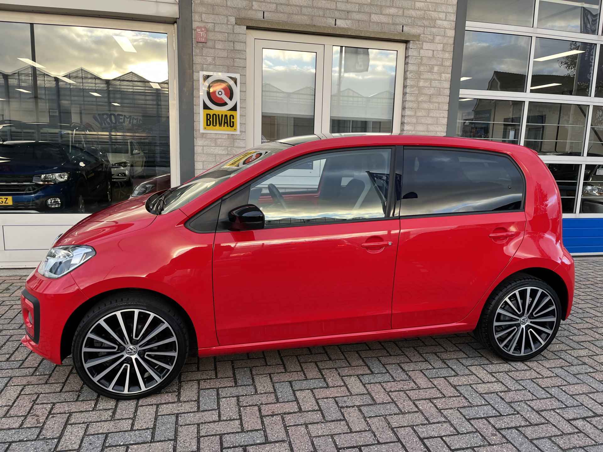 Volkswagen up! 1.0 high up! / CAMERA/ PARK. SENSOREN/ ZEER ZUINIG/ CRUISE/ BLUETOOTH/ AIRCO/ - 3/37