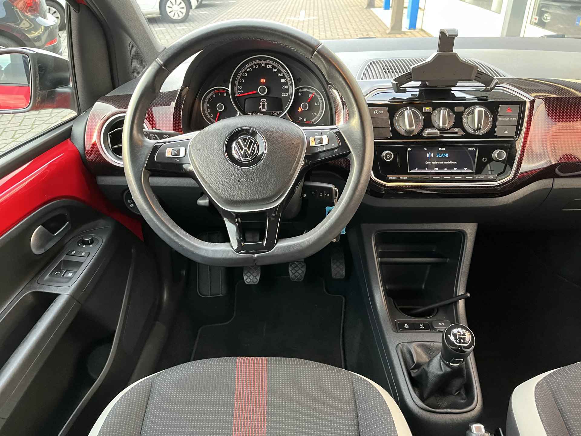 Volkswagen up! 1.0 high up! / CAMERA/ PARK. SENSOREN/ ZEER ZUINIG/ CRUISE/ BLUETOOTH/ AIRCO/ - 9/37