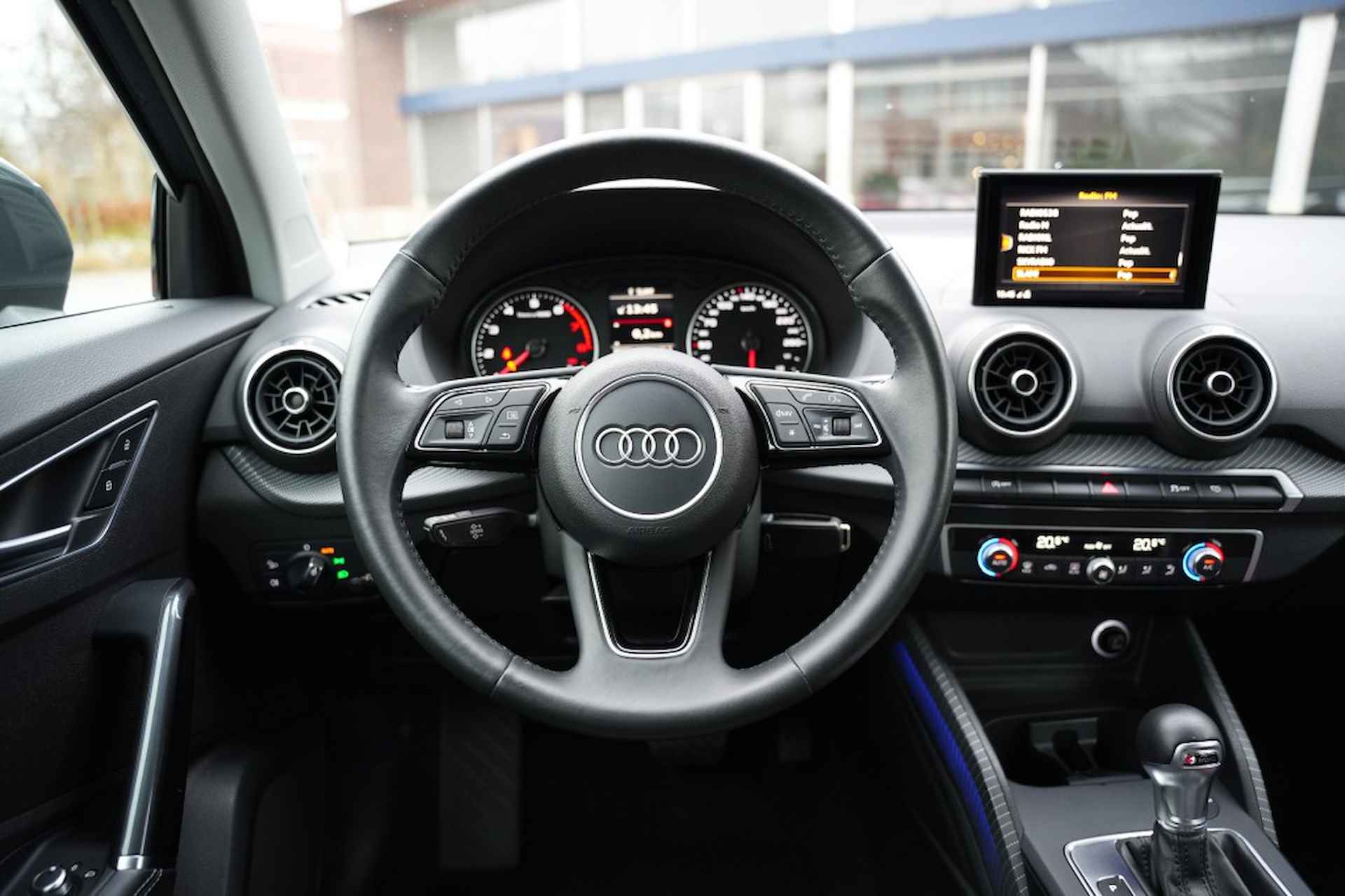 AUDI Q2 1.0 TFSI DESIGN PL+ - 18/41