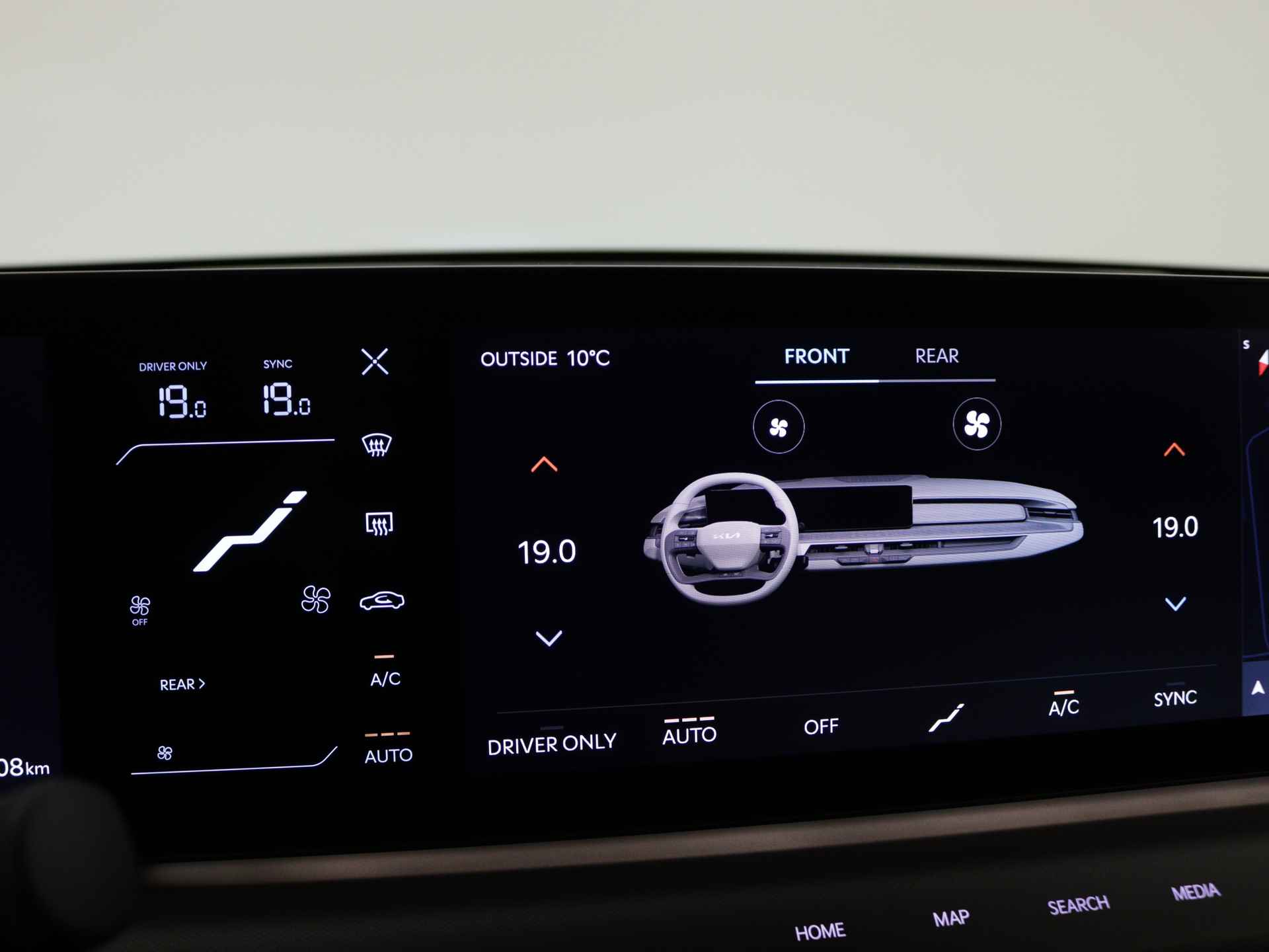 Kia EV9 Launch Edition 99.8 kWh | 7-zitter | Head Up Display | Leder | Per 1 Juli 2024 Beschikbaar | Inclusief KIA Garantie tot 30-10-2030 - 10/40