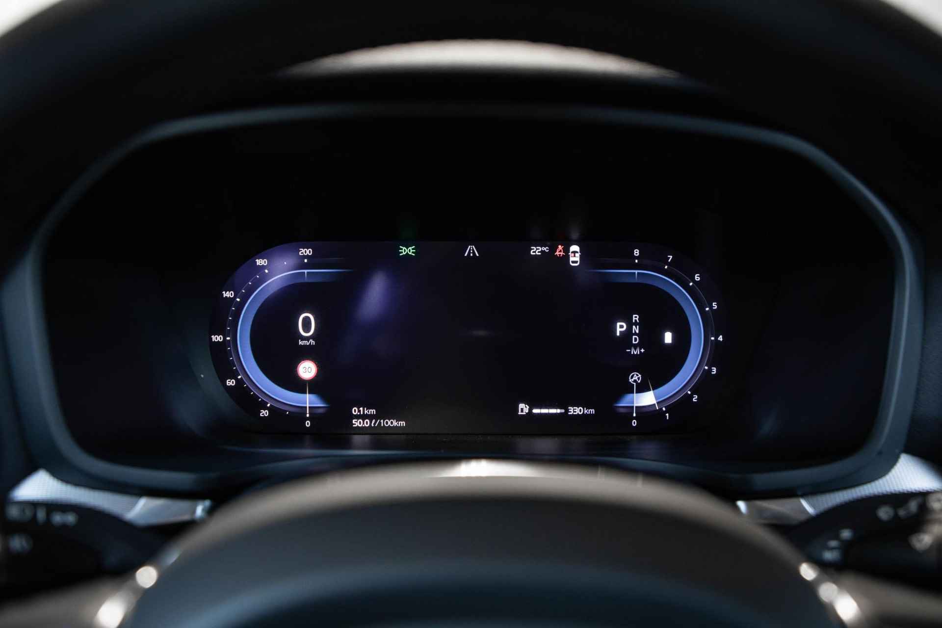 Volvo V60 B4 Automaat Plus Bright | Parkeerverwarming | 360° parkeercamera | Stoelverwarming | Parkeersensoren voor + achter | Harman Kardon premium audio | wegklapbare trekhaak | Lederen bekleding | elektrisch glazen panoramadak - 19/35