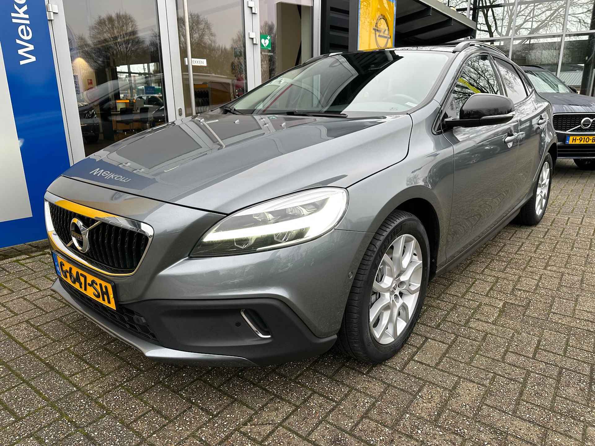 Volvo V40 Cross Country 1.5 T3 153 PK Polar+ Luxury AUTOMAAT | TREKHAAK AFNEEMBAAR| STOELVERWARMING| LEDER| PANO-DAK| NAVIGATIE| CAMERA| P - 3/41