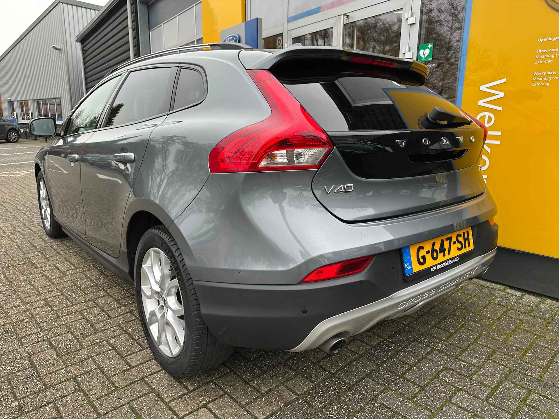 Volvo V40 Cross Country 1.5 T3 153 PK Polar+ Luxury AUTOMAAT | TREKHAAK AFNEEMBAAR| STOELVERWARMING| LEDER| PANO-DAK| NAVIGATIE| CAMERA| P - 5/41