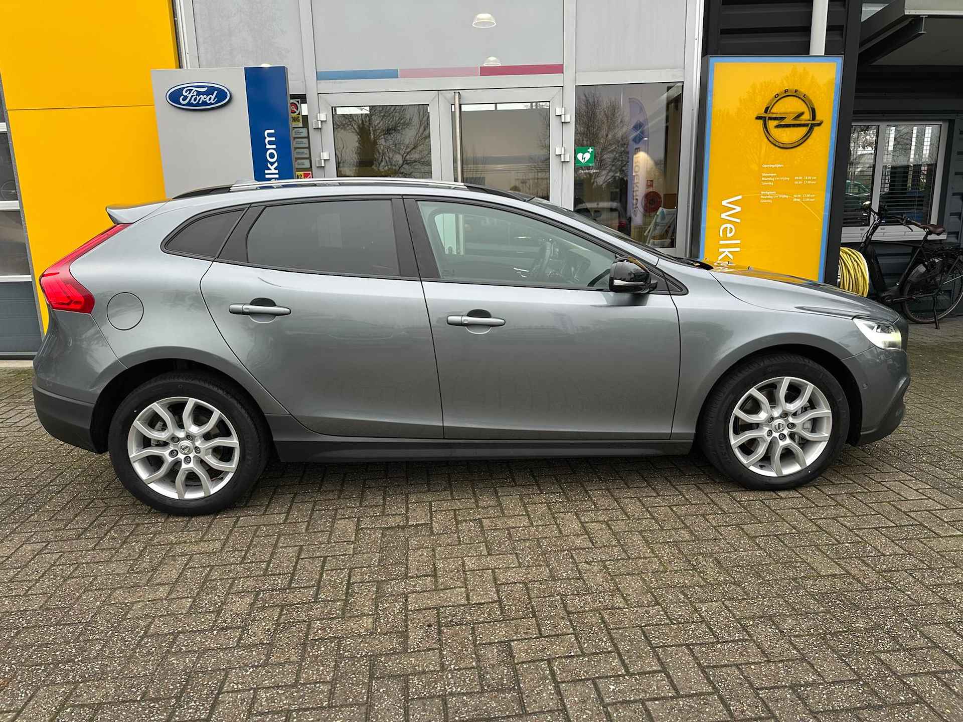 Volvo V40 Cross Country 1.5 T3 153 PK Polar+ Luxury AUTOMAAT | TREKHAAK AFNEEMBAAR| STOELVERWARMING| LEDER| PANO-DAK| NAVIGATIE| CAMERA| P - 8/41