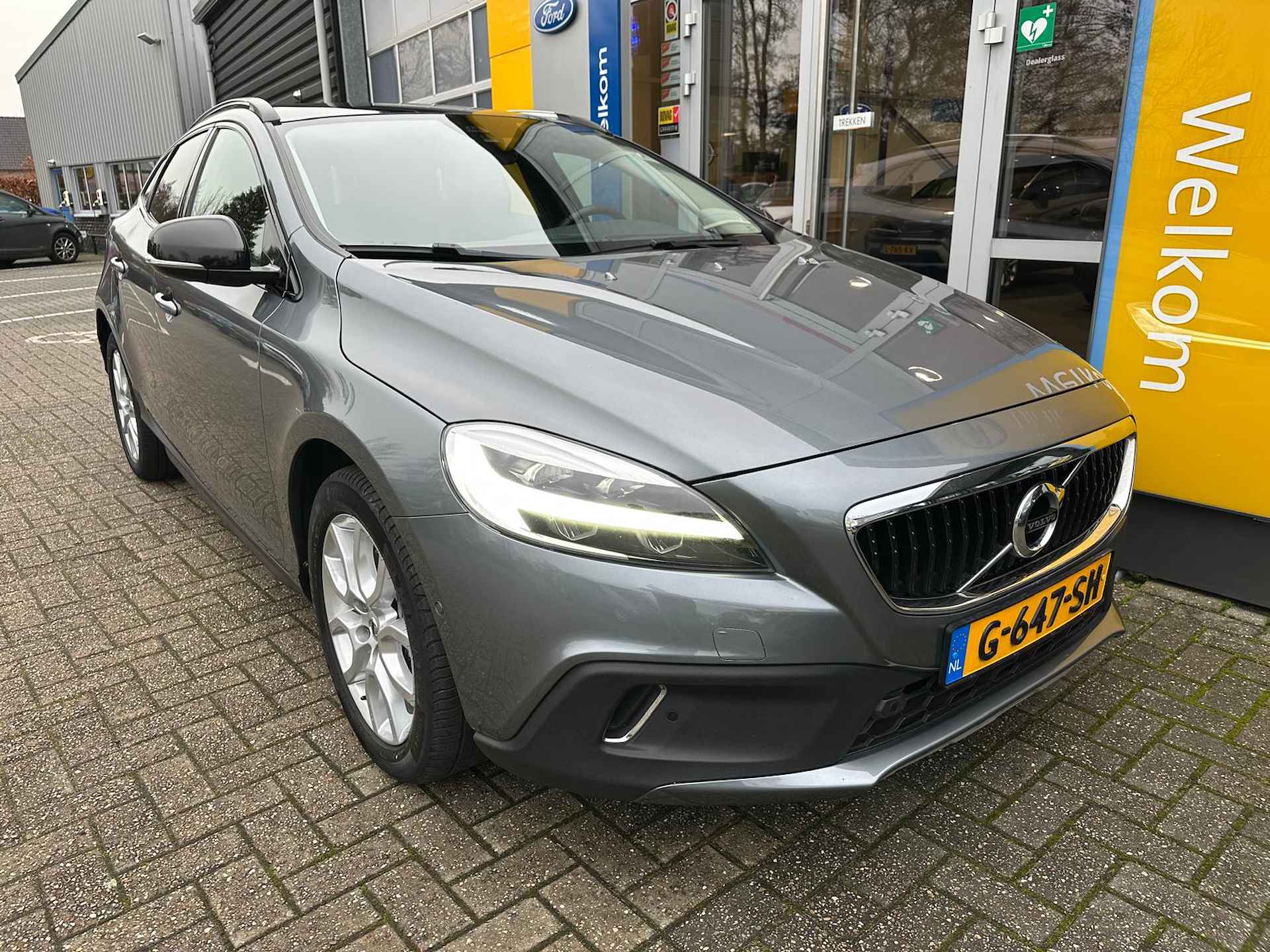 Volvo V40 Cross Country 1.5 T3 153 PK Polar+ Luxury AUTOMAAT | TREKHAAK AFNEEMBAAR| STOELVERWARMING| LEDER| PANO-DAK| NAVIGATIE| CAMERA| P - 9/41