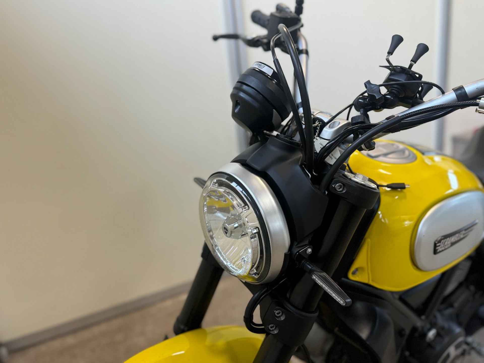 DUCATI Scrambler Icon Topstaat 800 icon - 8/14