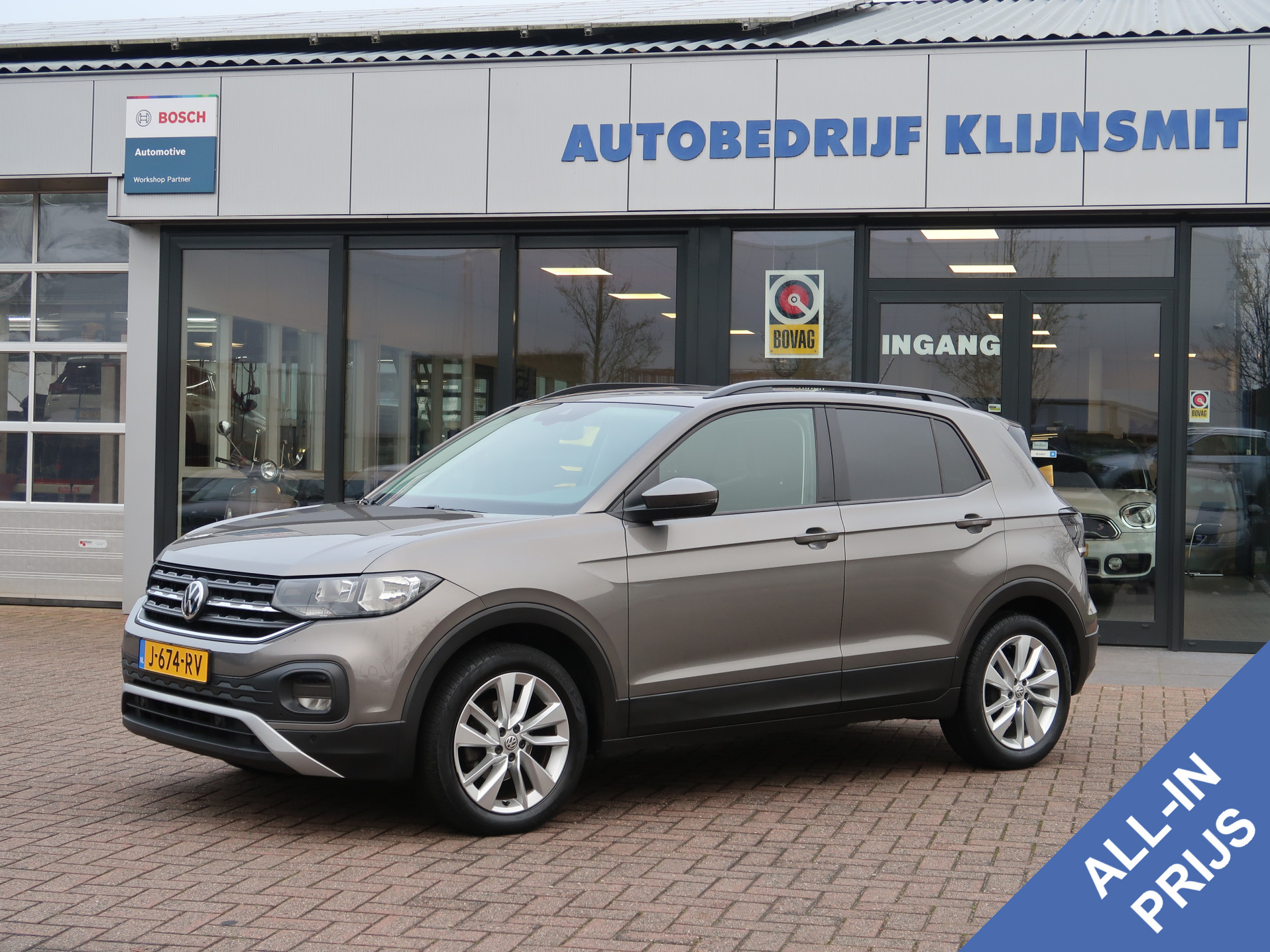 Volkswagen T-Cross 1.0 TSI Life | navigatie | pdc | stoelverw | clima