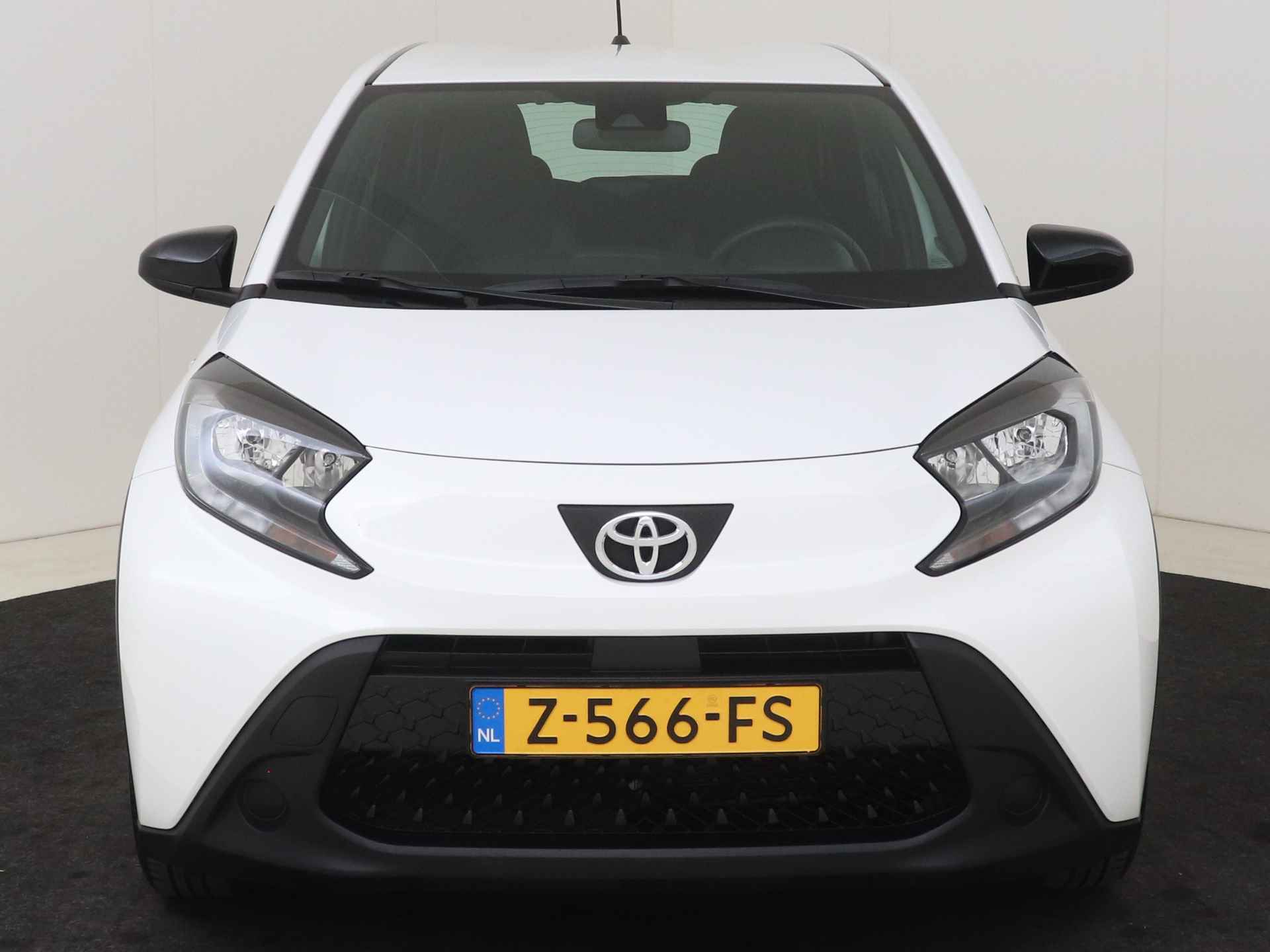 Toyota Aygo X 1.0 VVT-i MT Play I Apple Carplay/Android Auto I Airco I 5 Deurs I Zuinig I USB I 1e Eigenaar I - 33/44