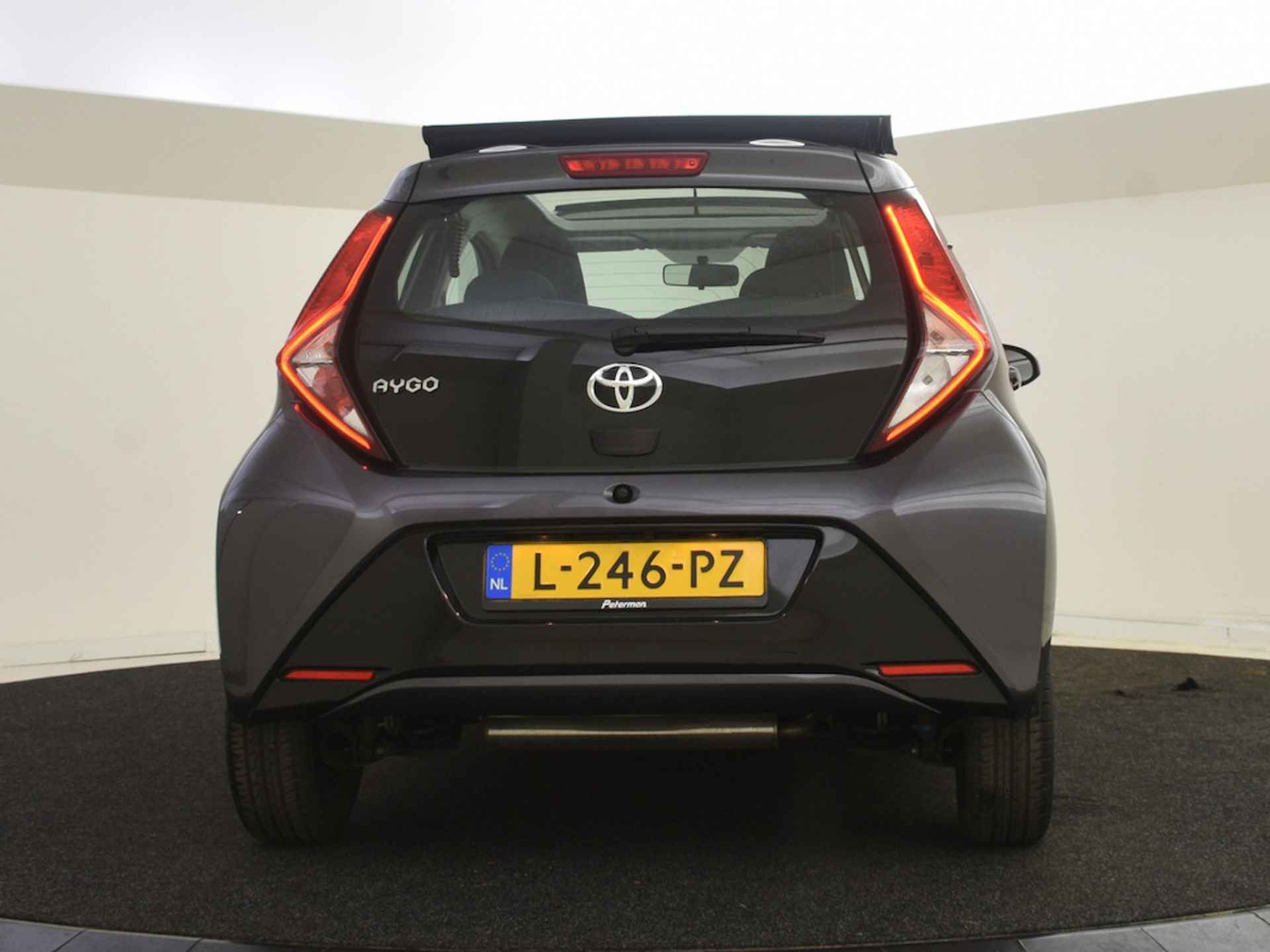 Toyota Aygo 1.0 VVT-i x-play| Automaat | Cabriotop | Camera - 8/29