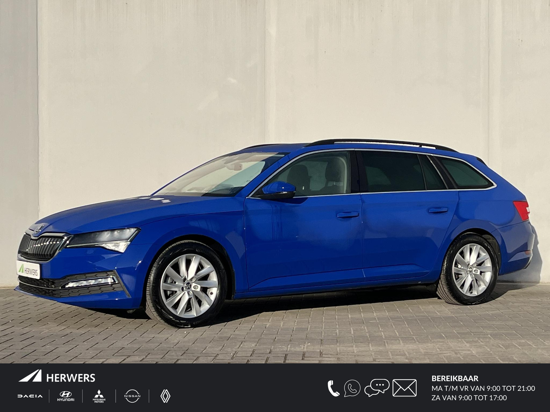 Skoda Superb Combi 1.4 TSI iV Business Edition IV / Plug-In Hybrid PheV / Virtuele cockpit / El. Achterklep / Adaptieve Cruise Control / Standkachel