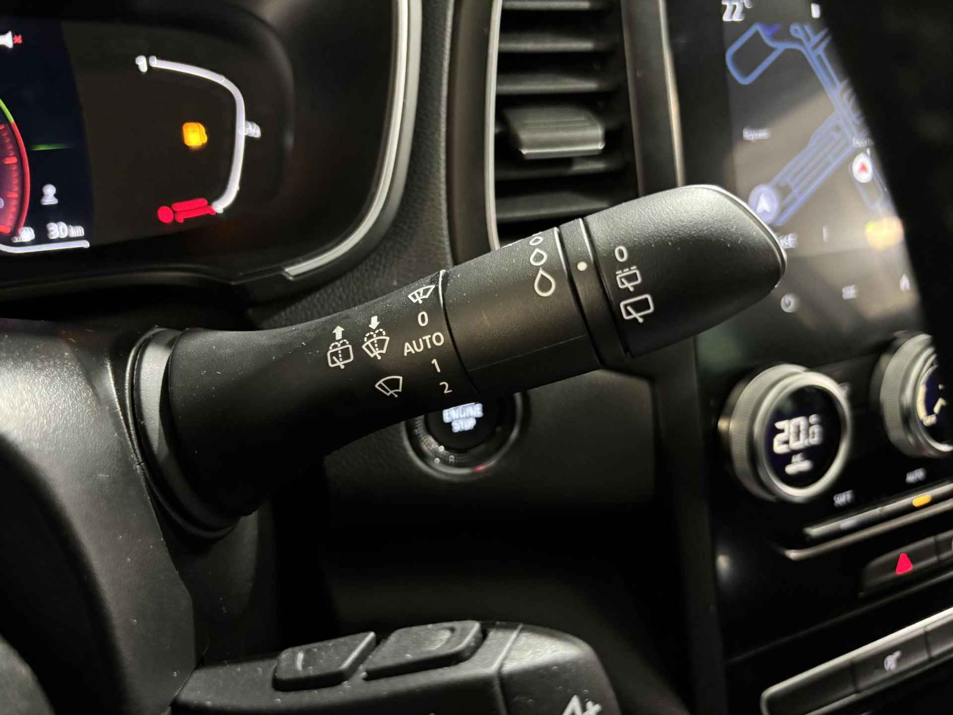 Renault Mégane Estate 1.3 - 140PK TCe Intens | 1e eigenaar | Trekhaak | Full LED | Navi | Climate Control | Licht & Regen Sensor | Cruise Control | - 23/35