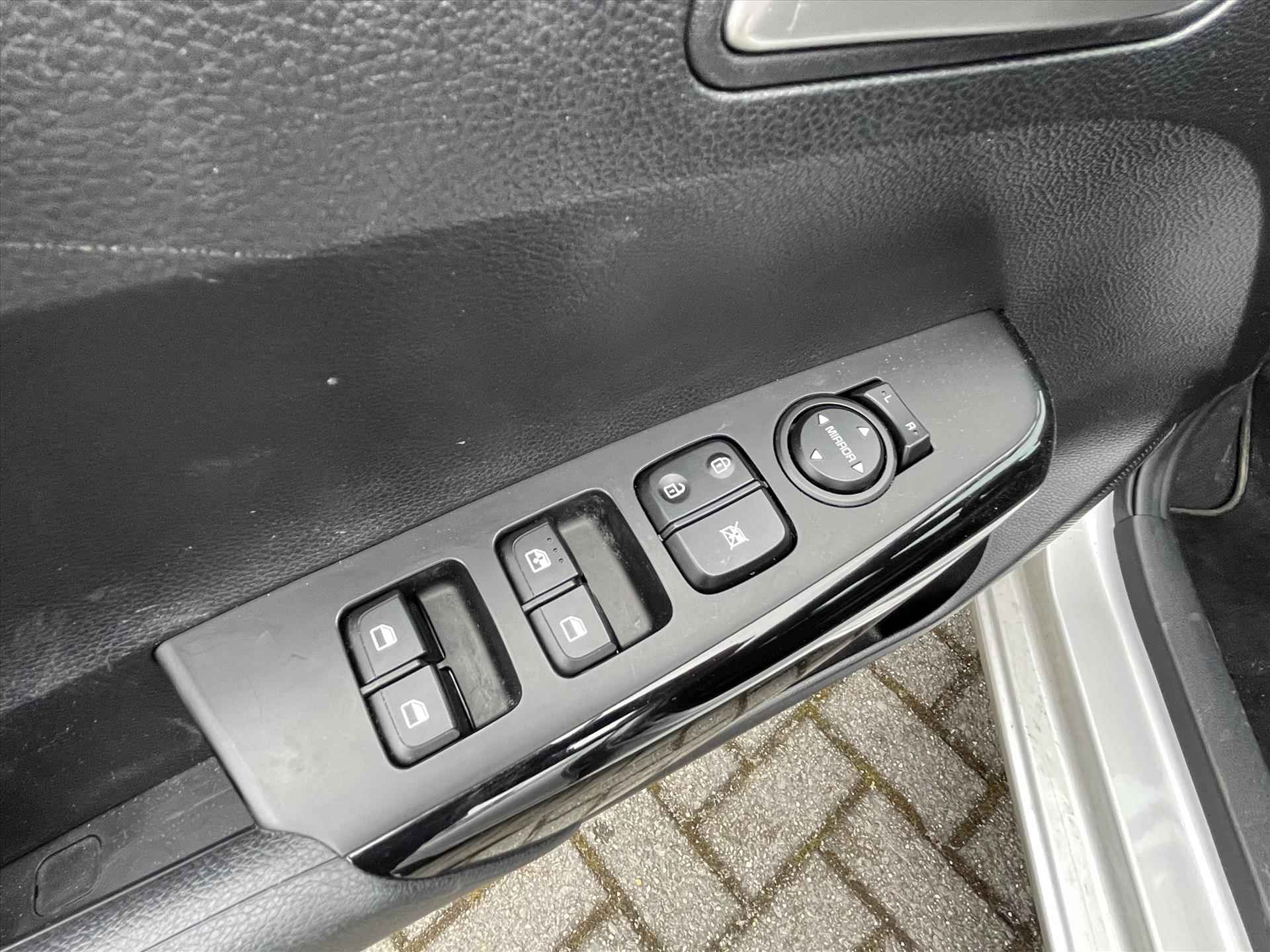 Kia Picanto 1.0 DPi 67pk 5-zits DynamicLine | Airconditioning | Navigatie via Carplay | Parkeer Camera | Cruise control | - 13/23